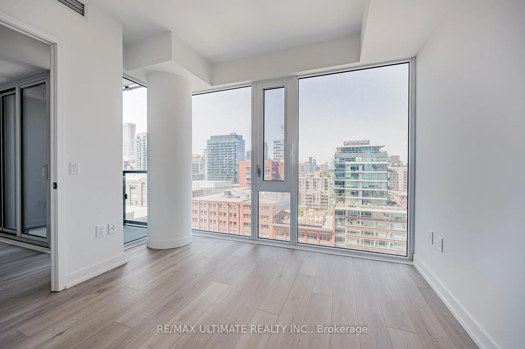Photo 19 of Unit 1211, 158 Front Street E, Toronto, Moss Park — HOMEH