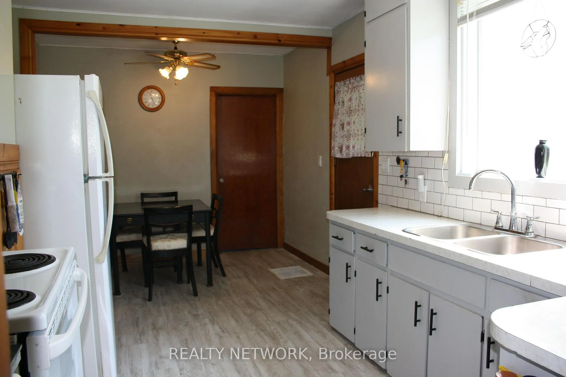 Photo 12 of 11519 522 Highway, Parry Sound Remote Area, Port Loring — HOMEH
