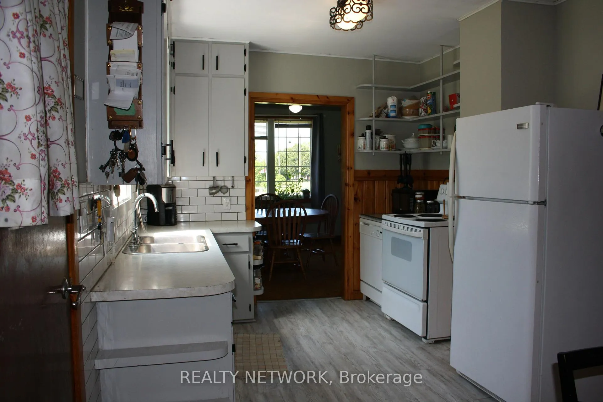 Photo 15 of 11519 522 Highway, Parry Sound Remote Area, Port Loring — HOMEH
