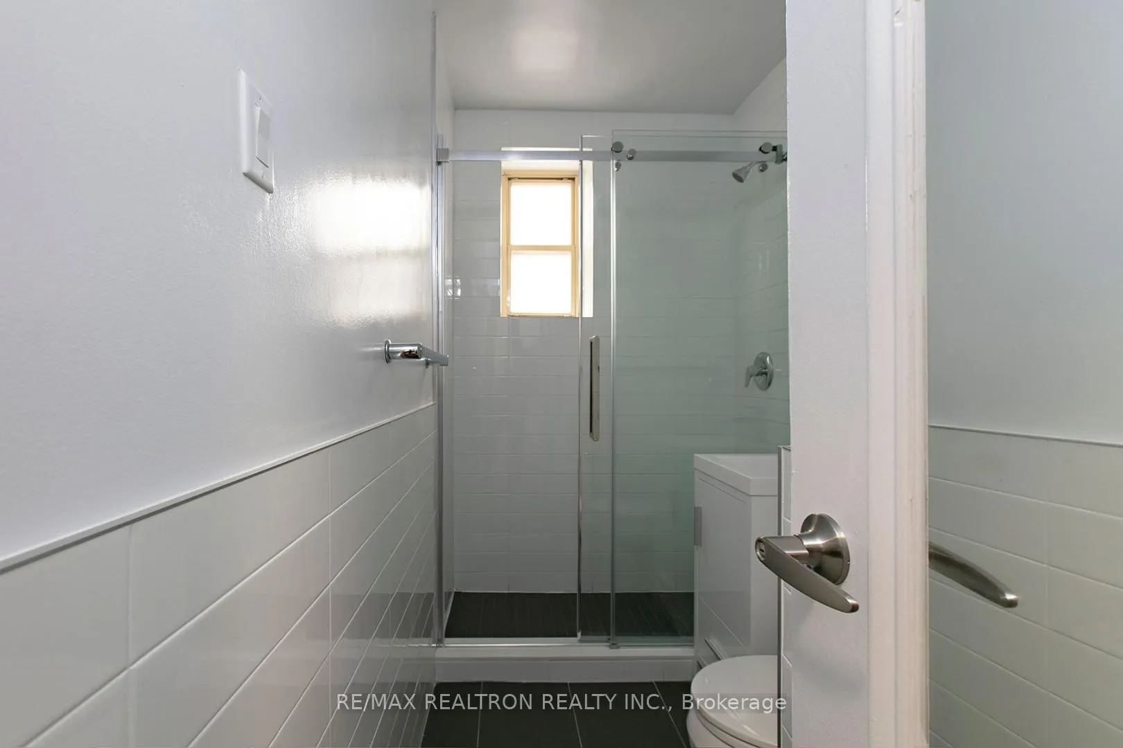 Photo 7 of Unit 321, 398 Avenue Road, Toronto, Casa Loma — HOMEH