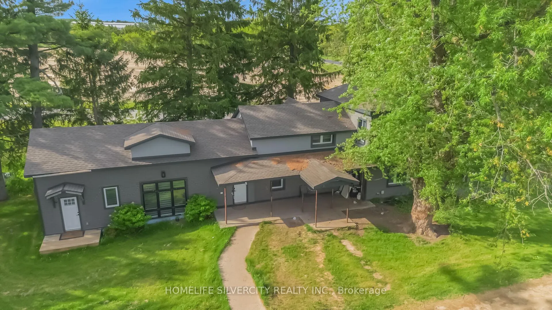 Photo 3 of 184 Pottruff Road, Brant, Paris — HOMEH
