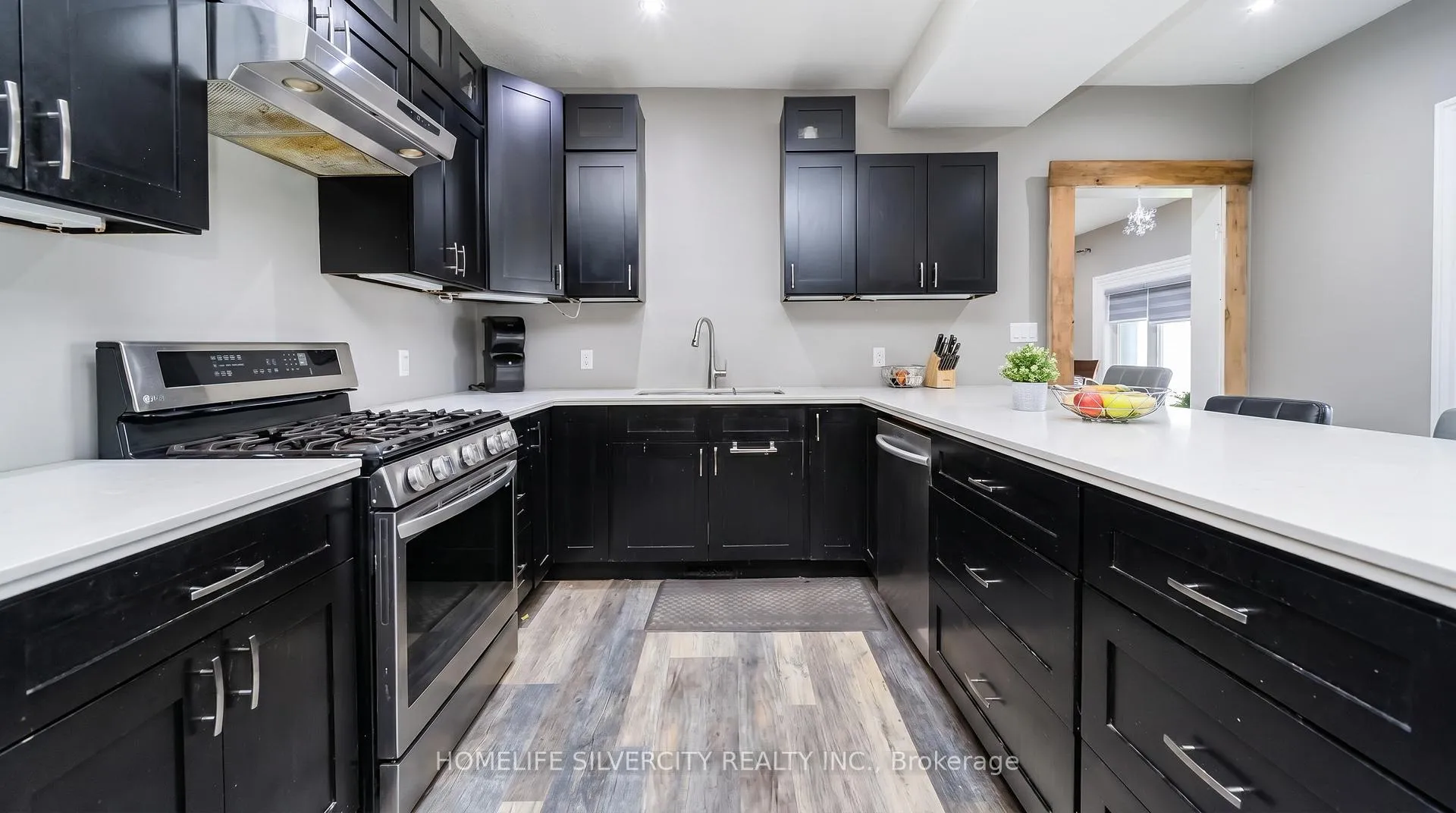 Photo 10 of 184 Pottruff Road, Brant, Paris — HOMEH