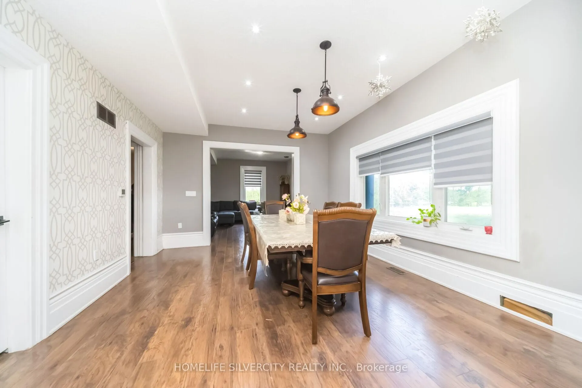 Photo 11 of 184 Pottruff Road, Brant, Paris — HOMEH
