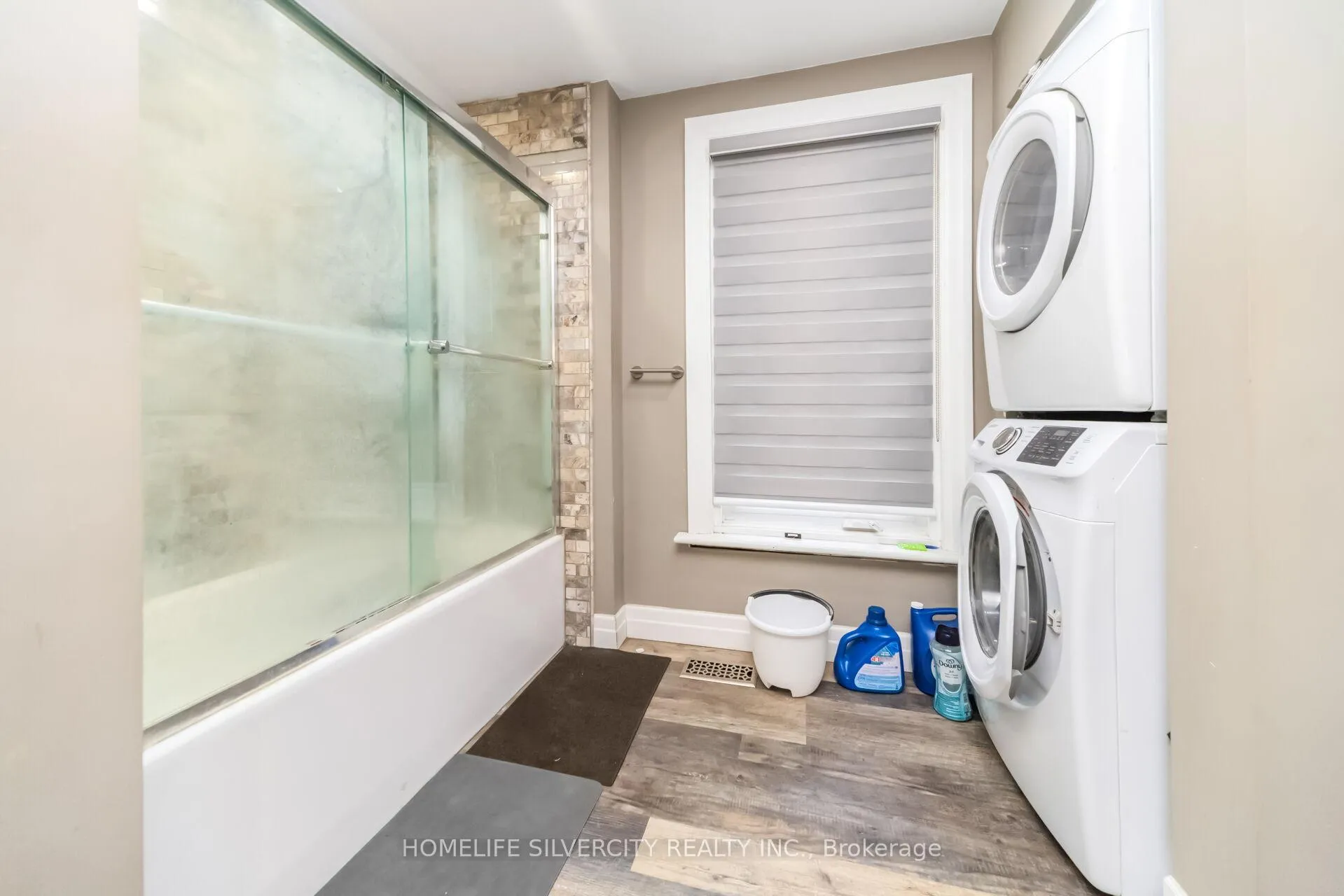 Photo 24 of 184 Pottruff Road, Brant, Paris — HOMEH