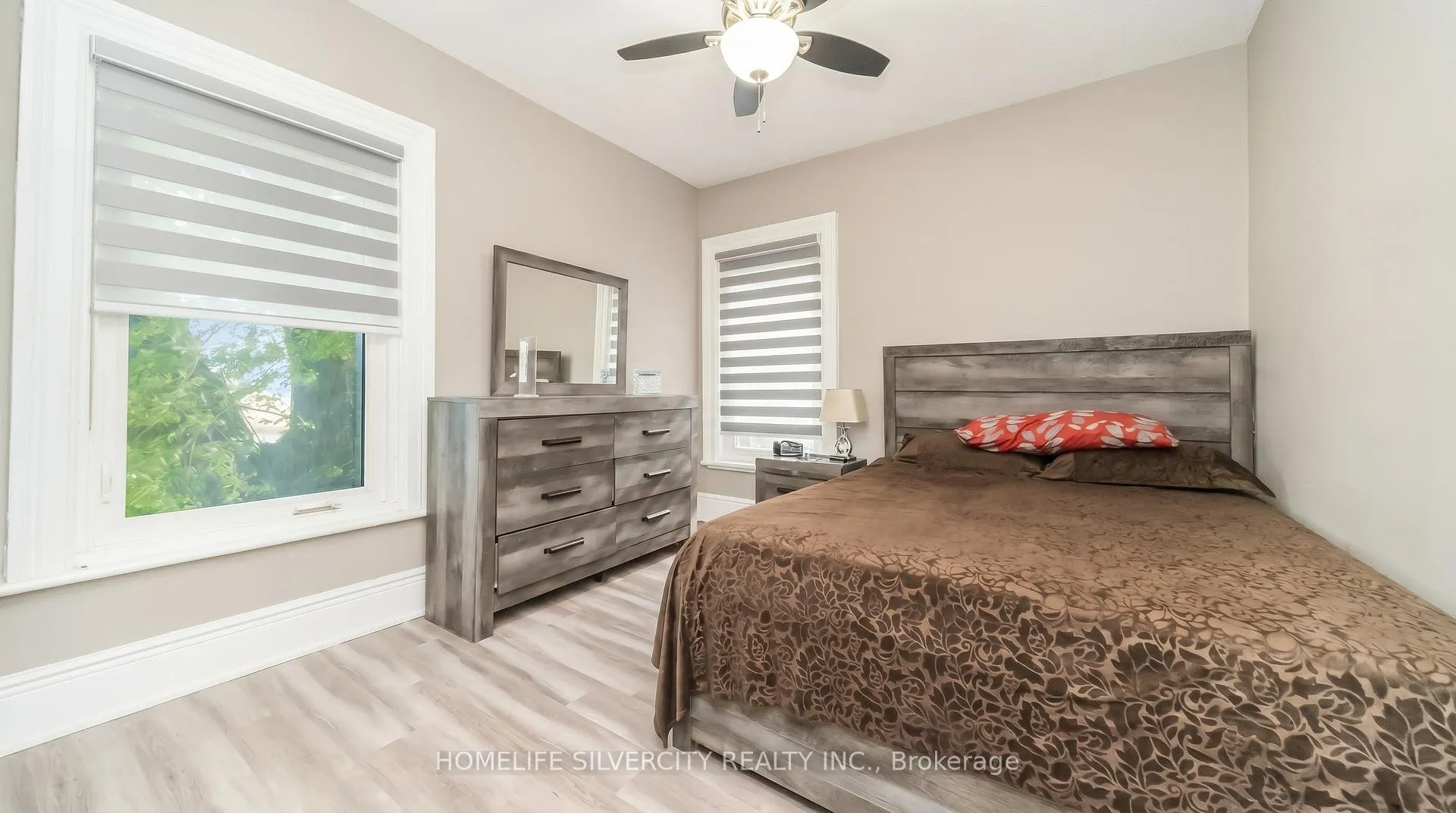 Photo 27 of 184 Pottruff Road, Brant, Paris — HOMEH