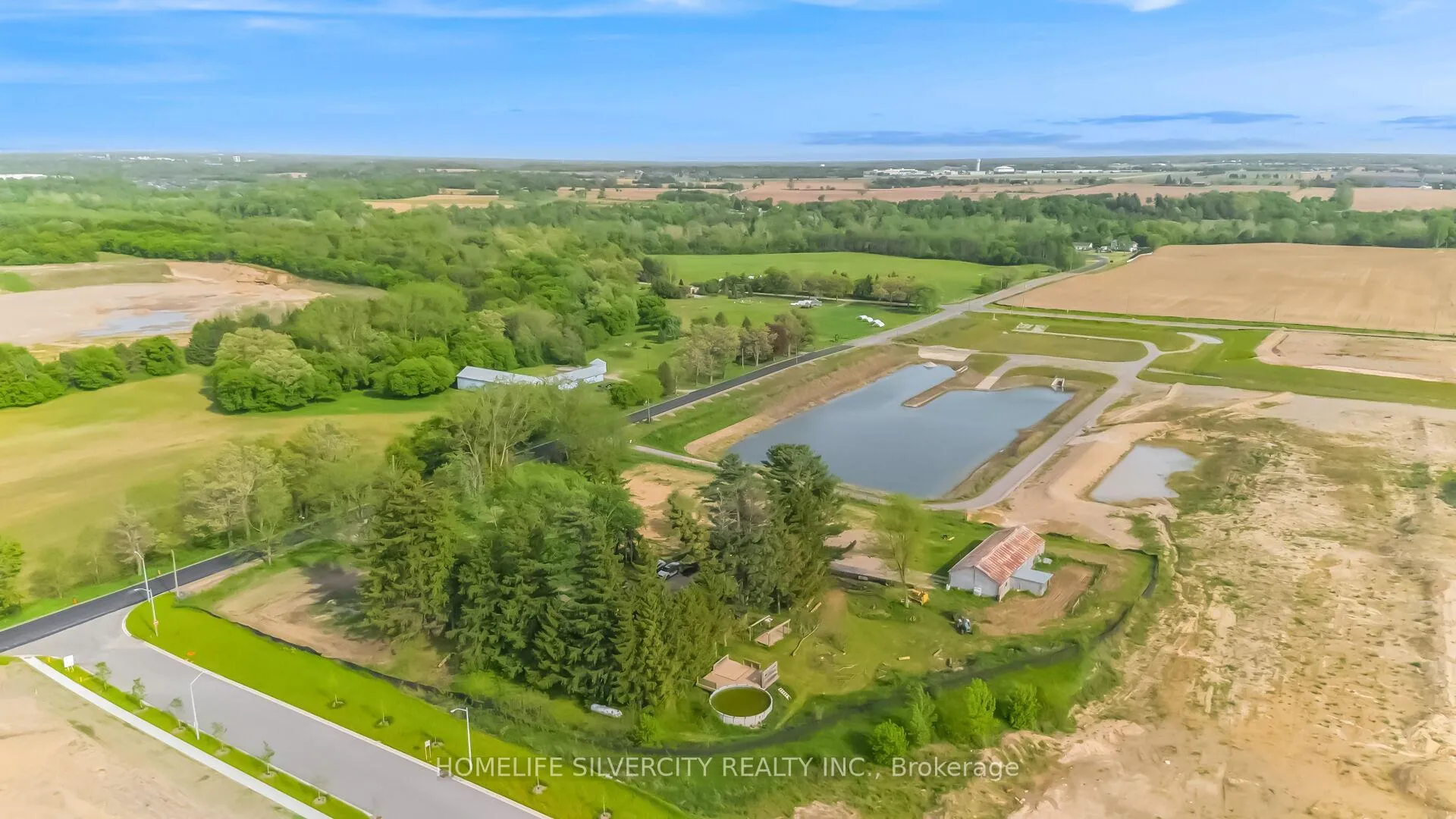 Photo 43 of 184 Pottruff Road, Brant, Paris — HOMEH