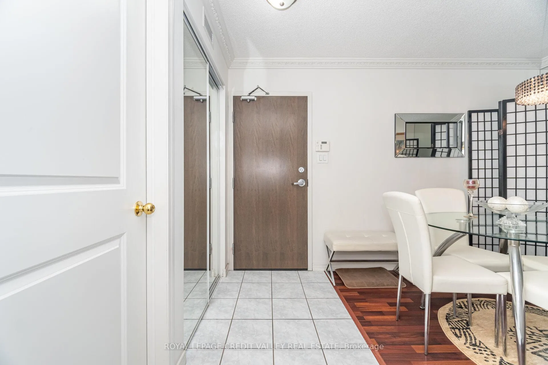 Photo 4 of Unit 2407, 9 George Street N, Brampton, Downtown Brampton — HOMEH
