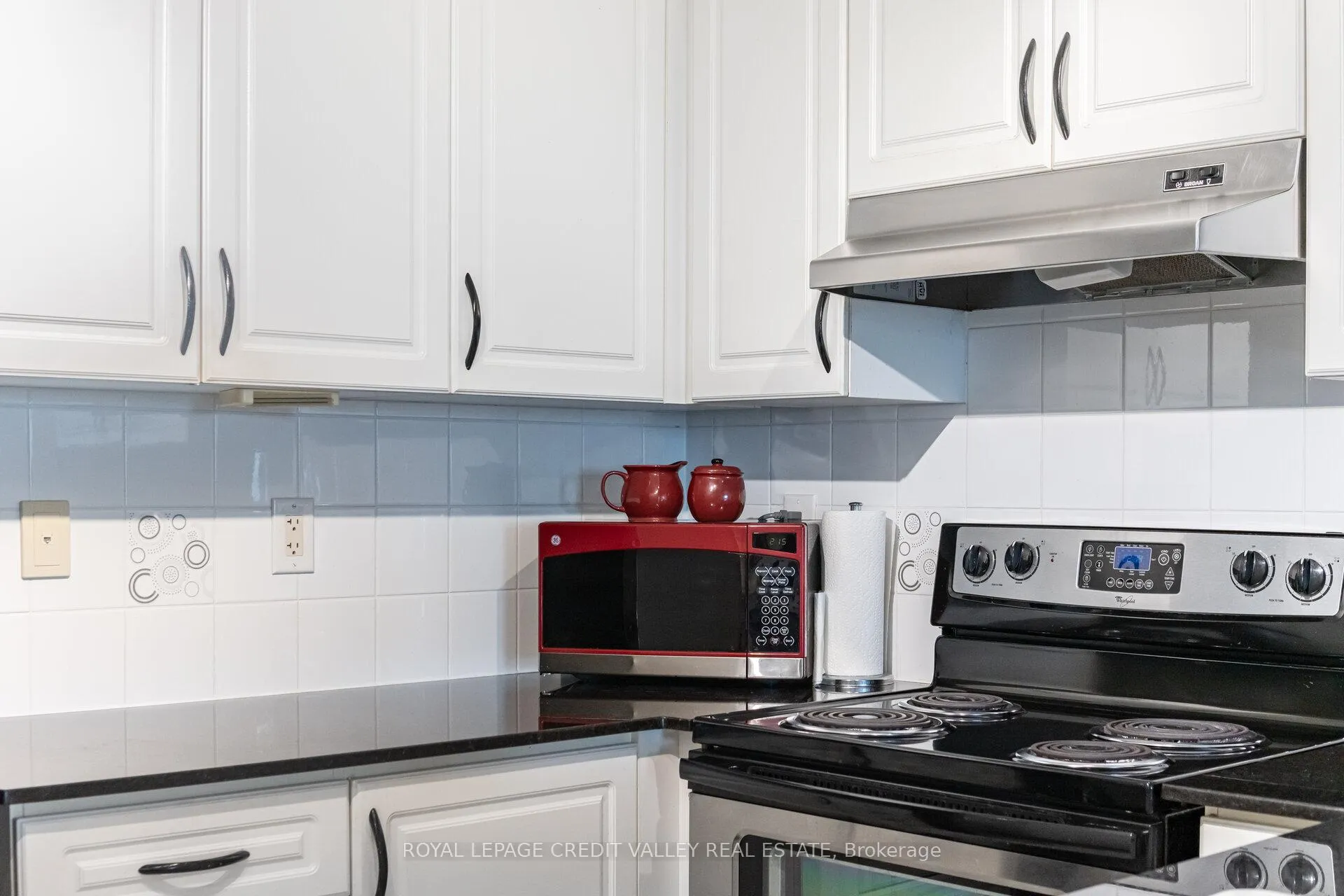 Photo 9 of Unit 2407, 9 George Street N, Brampton, Downtown Brampton — HOMEH