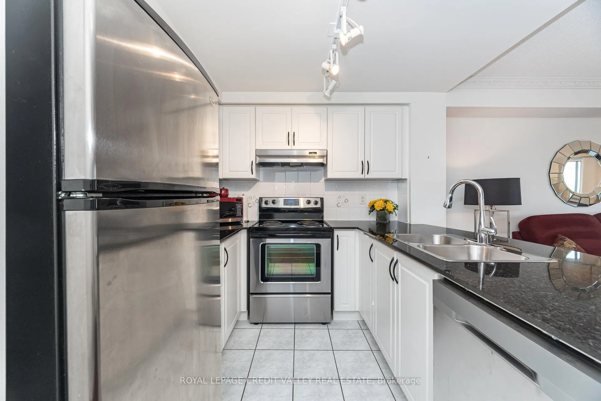 Photo 12 of Unit 2407, 9 George Street N, Brampton, Downtown Brampton — HOMEH