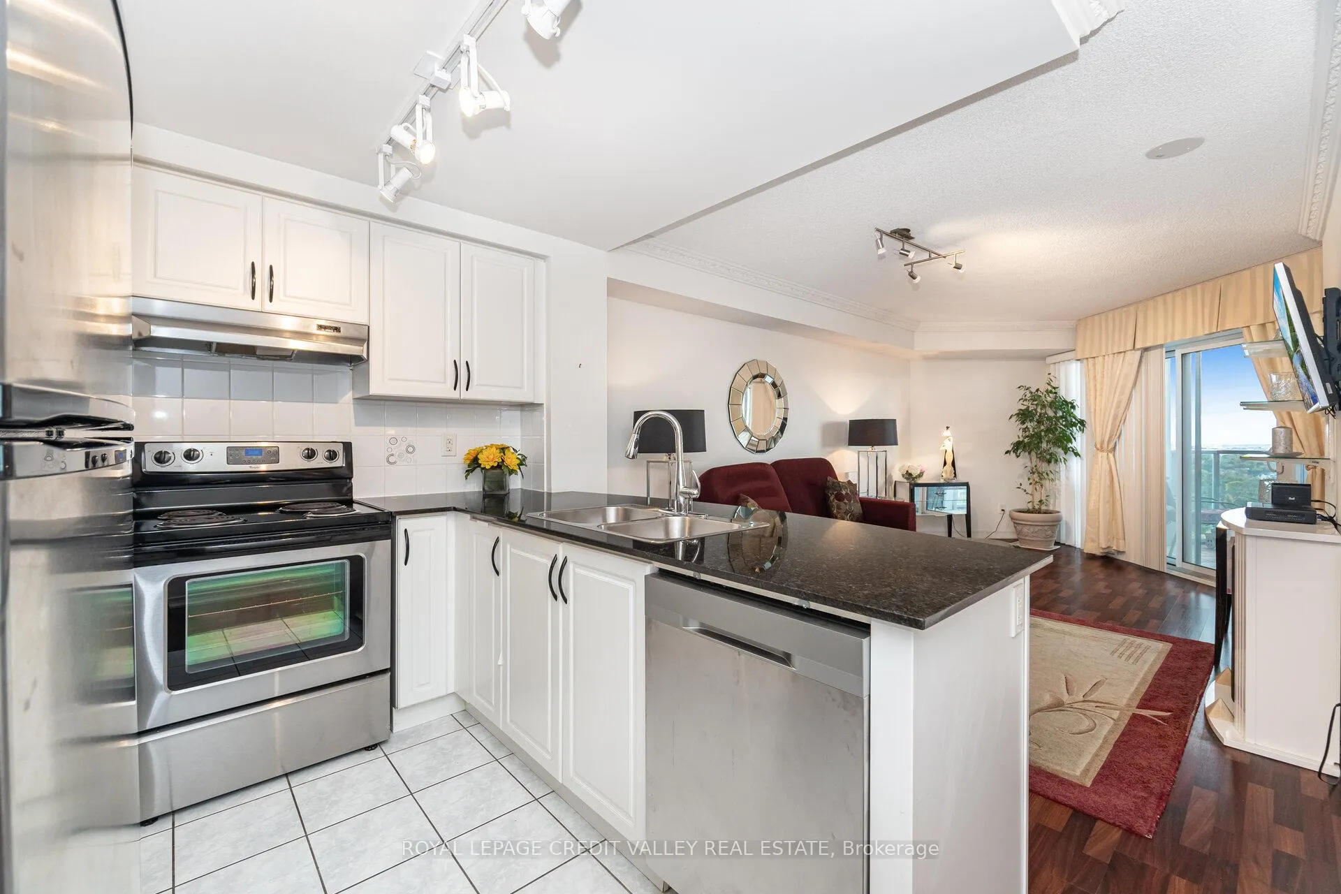 Photo 15 of Unit 2407, 9 George Street N, Brampton, Downtown Brampton — HOMEH