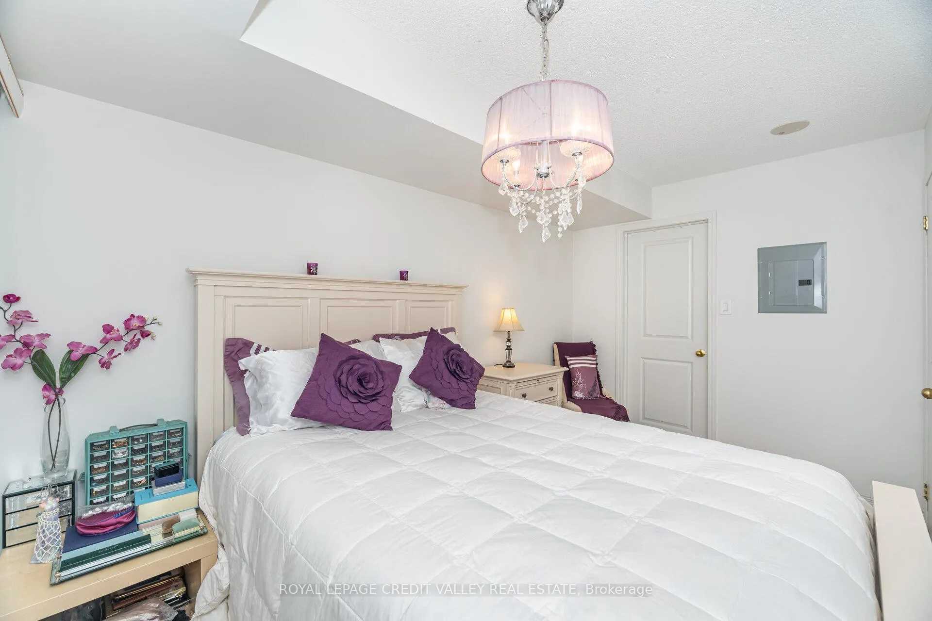 Photo 22 of Unit 2407, 9 George Street N, Brampton, Downtown Brampton — HOMEH