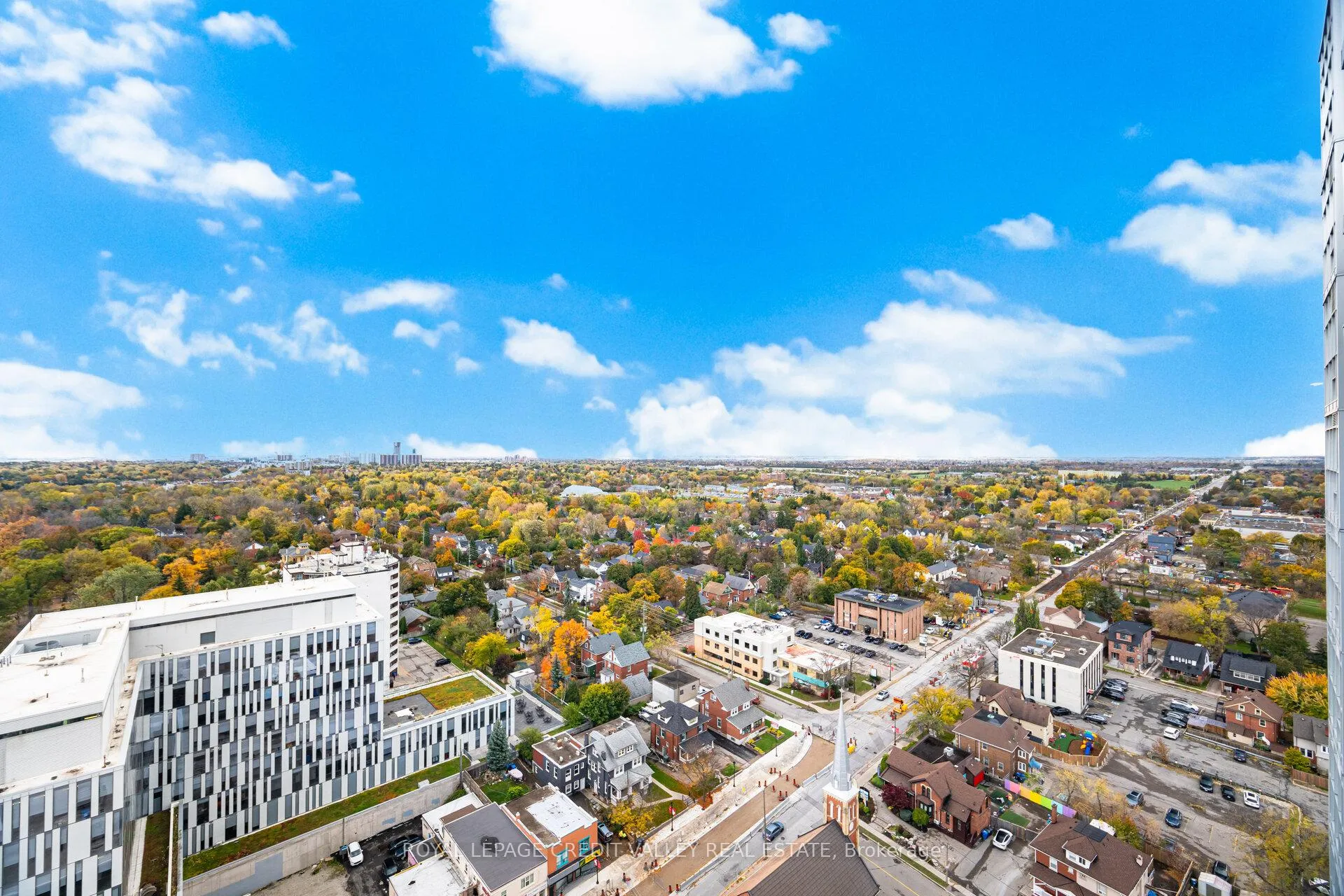 Photo 32 of Unit 2407, 9 George Street N, Brampton, Downtown Brampton — HOMEH