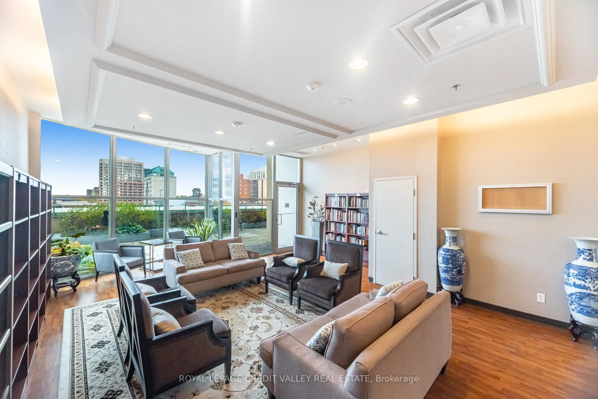 Photo 33 of Unit 2407, 9 George Street N, Brampton, Downtown Brampton — HOMEH
