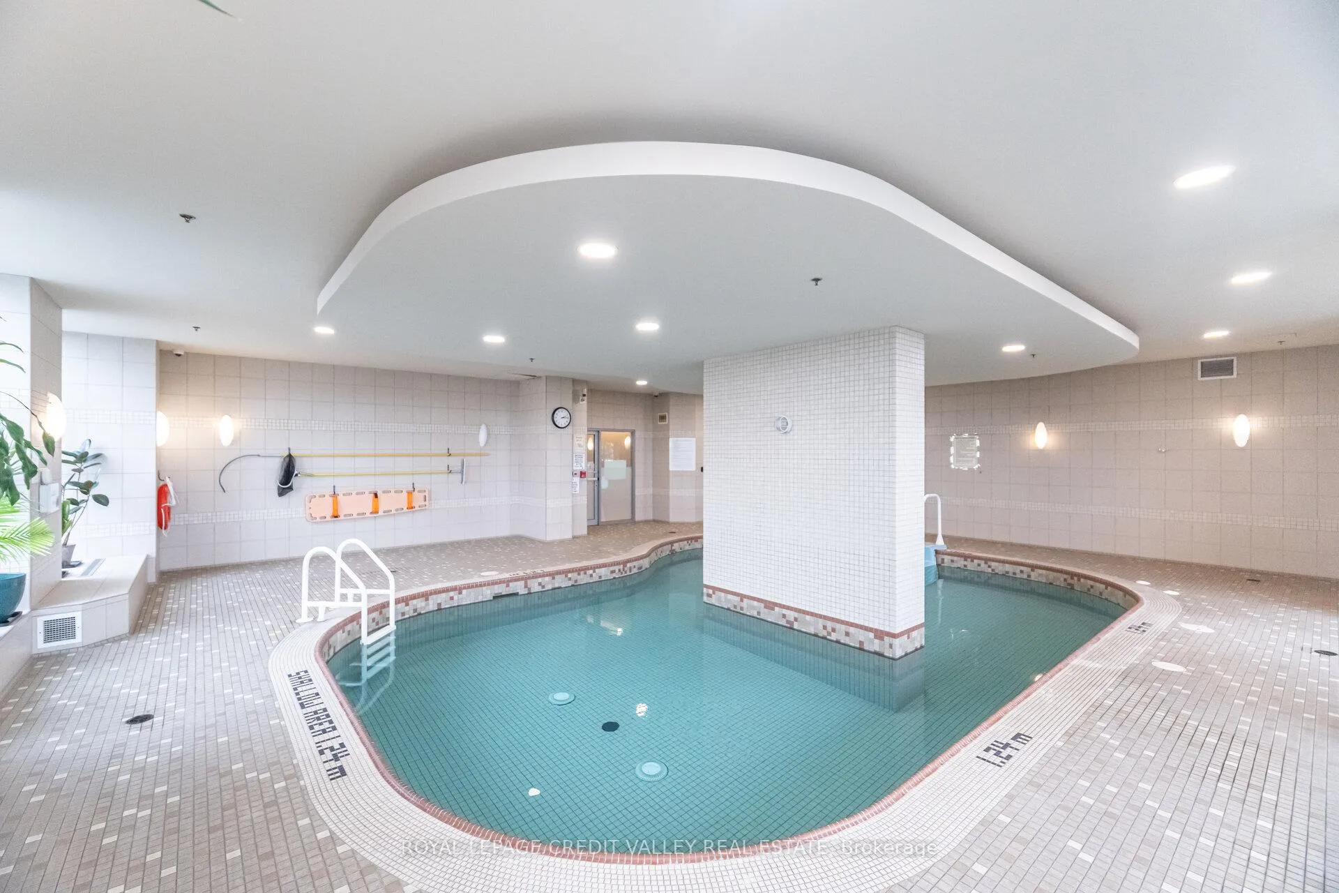 Photo 36 of Unit 2407, 9 George Street N, Brampton, Downtown Brampton — HOMEH