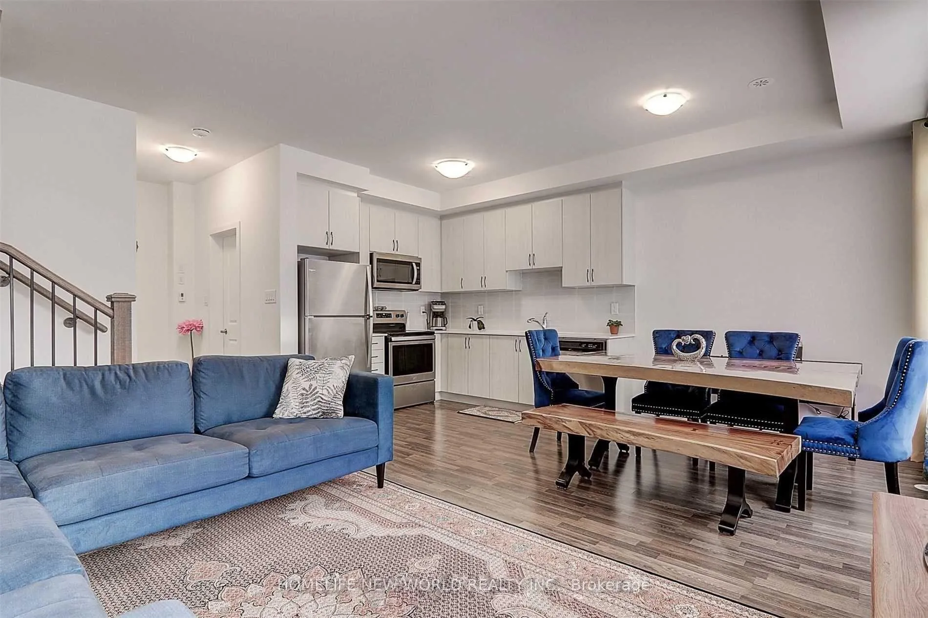 Photo 2 of 17 Tauton Street, Vaughan, Vaughan Grove — HOMEH
