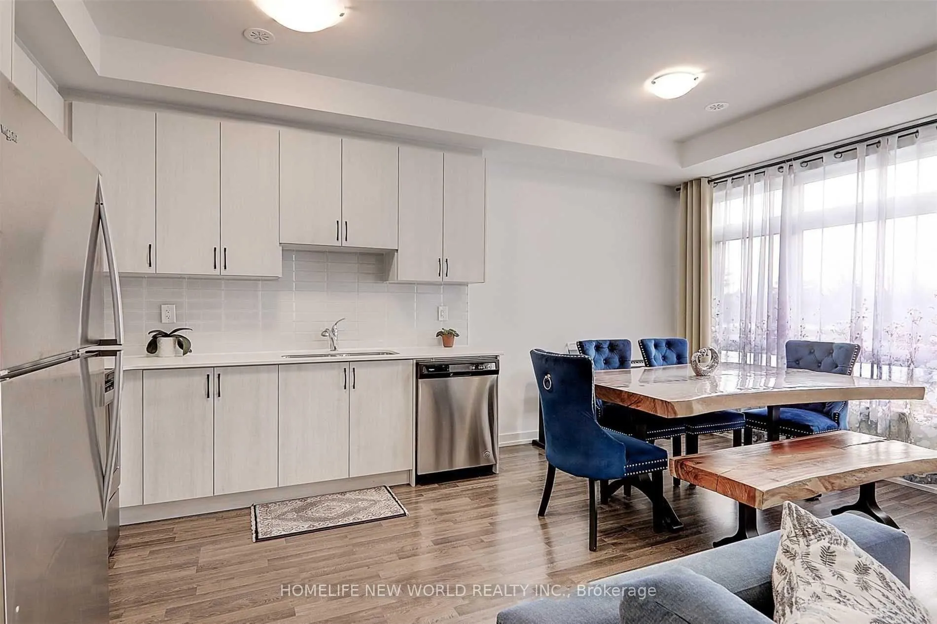 Photo 5 of 17 Tauton Street, Vaughan, Vaughan Grove — HOMEH