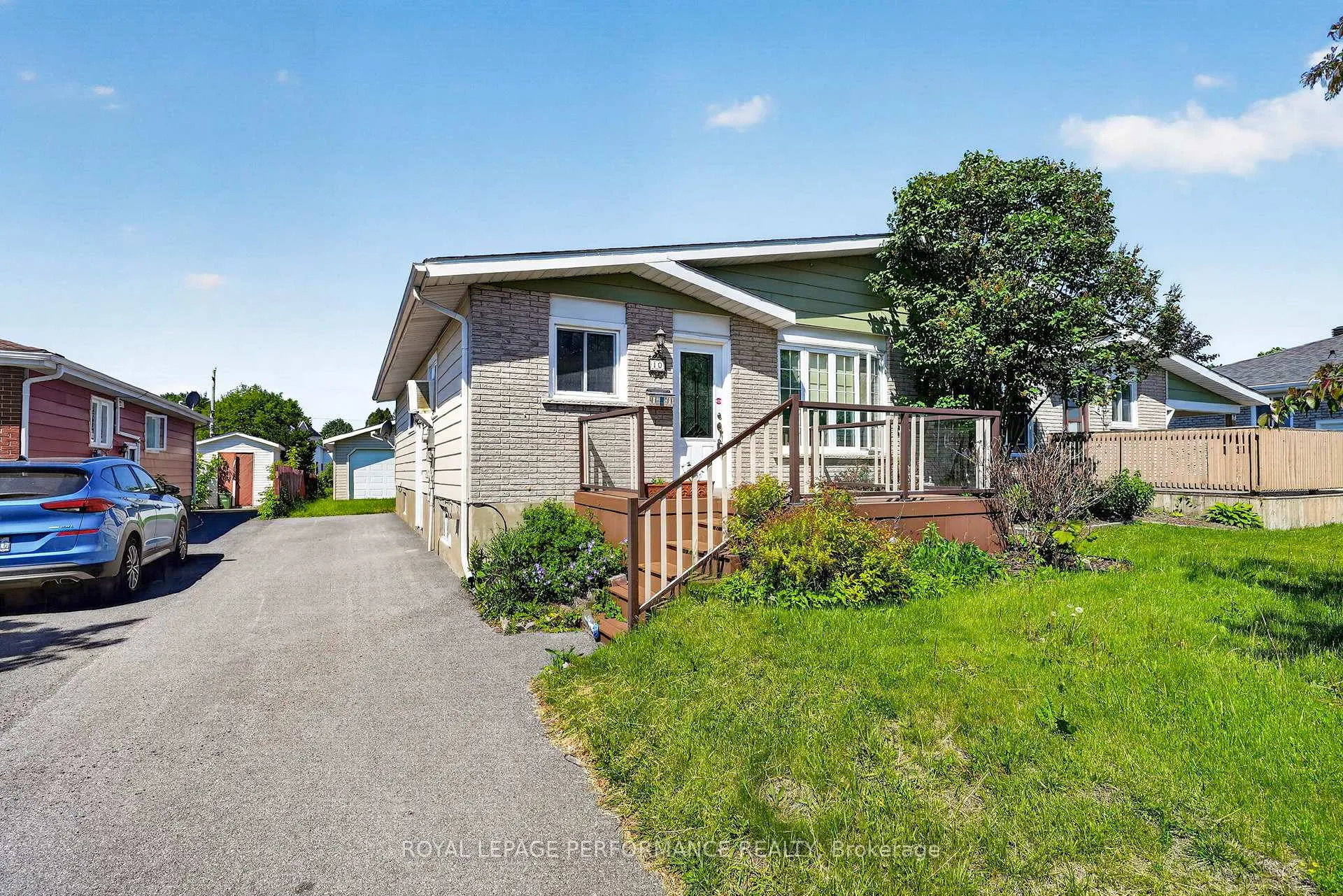 Photo 2 of 10 Valecrest Drive, Cornwall — HOMEH