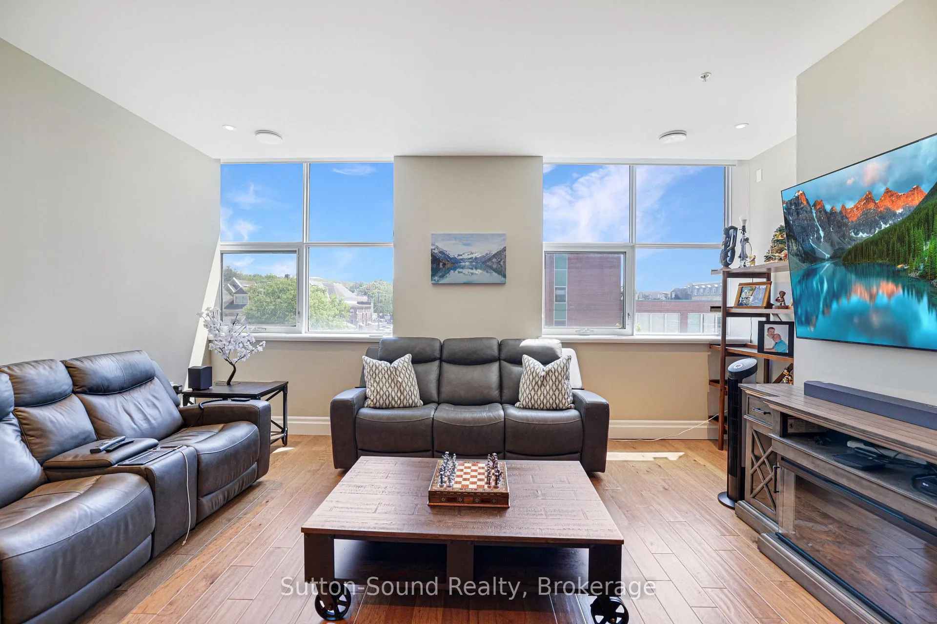 Photo 5 of Unit 303, 945 3rd Avenue E, Owen Sound — HOMEH