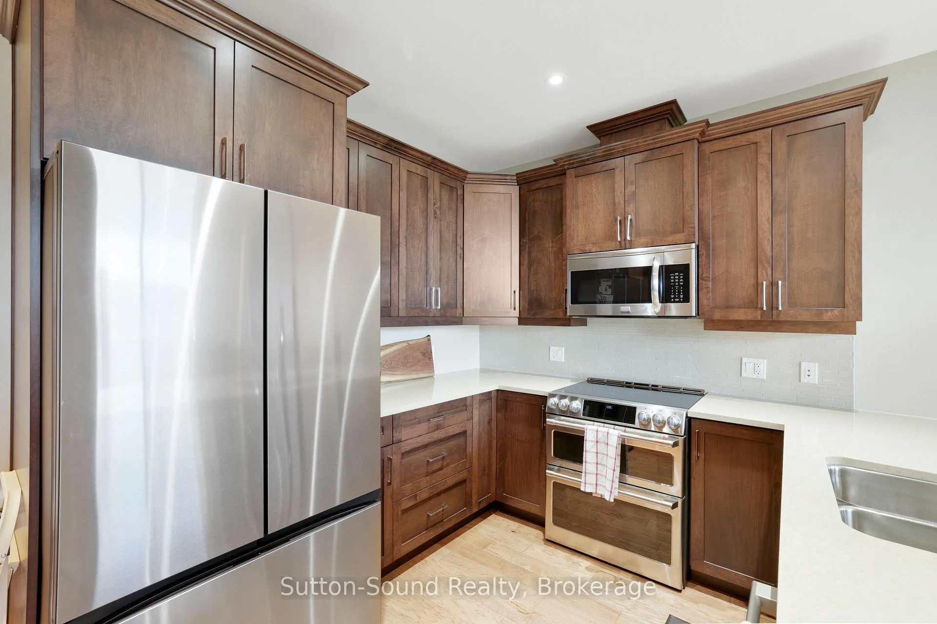Photo 9 of Unit 303, 945 3rd Avenue E, Owen Sound — HOMEH