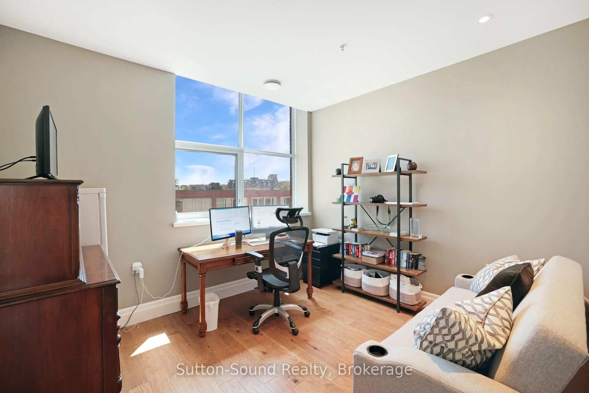Photo 13 of Unit 303, 945 3rd Avenue E, Owen Sound — HOMEH