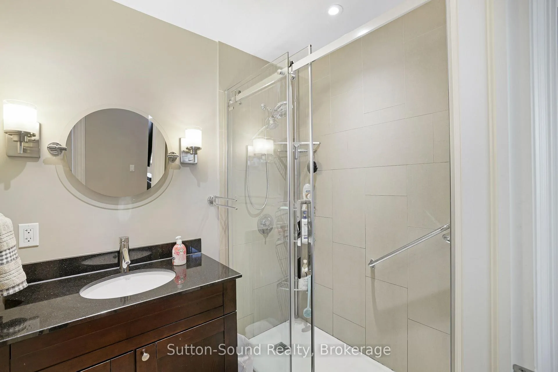 Photo 16 of Unit 303, 945 3rd Avenue E, Owen Sound — HOMEH