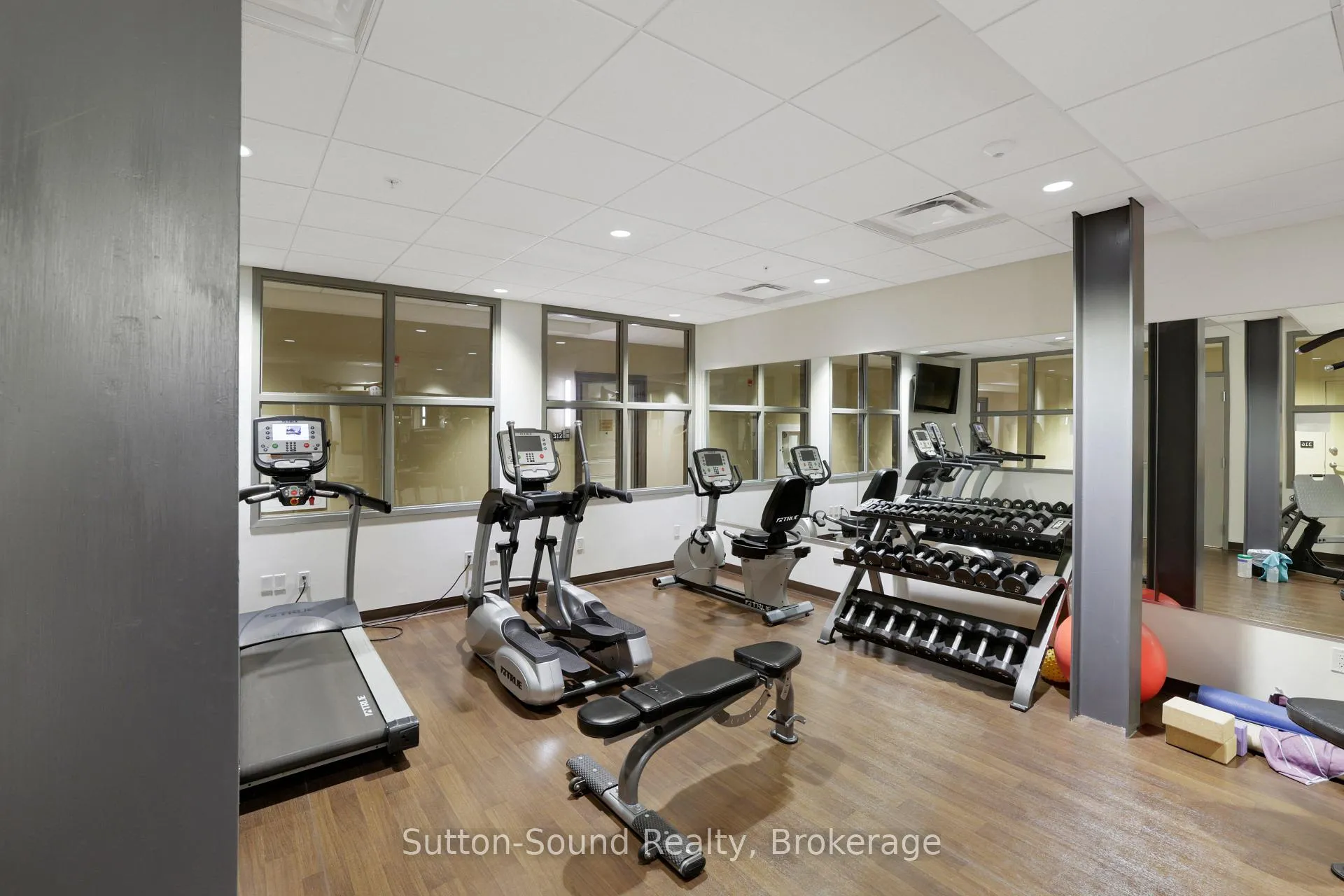 Photo 22 of Unit 303, 945 3rd Avenue E, Owen Sound — HOMEH