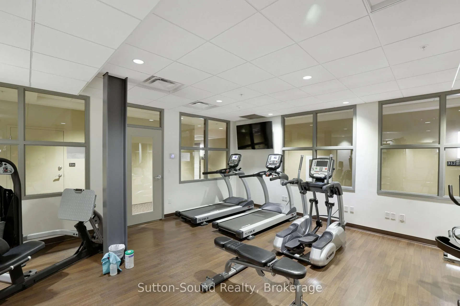 Photo 23 of Unit 303, 945 3rd Avenue E, Owen Sound — HOMEH