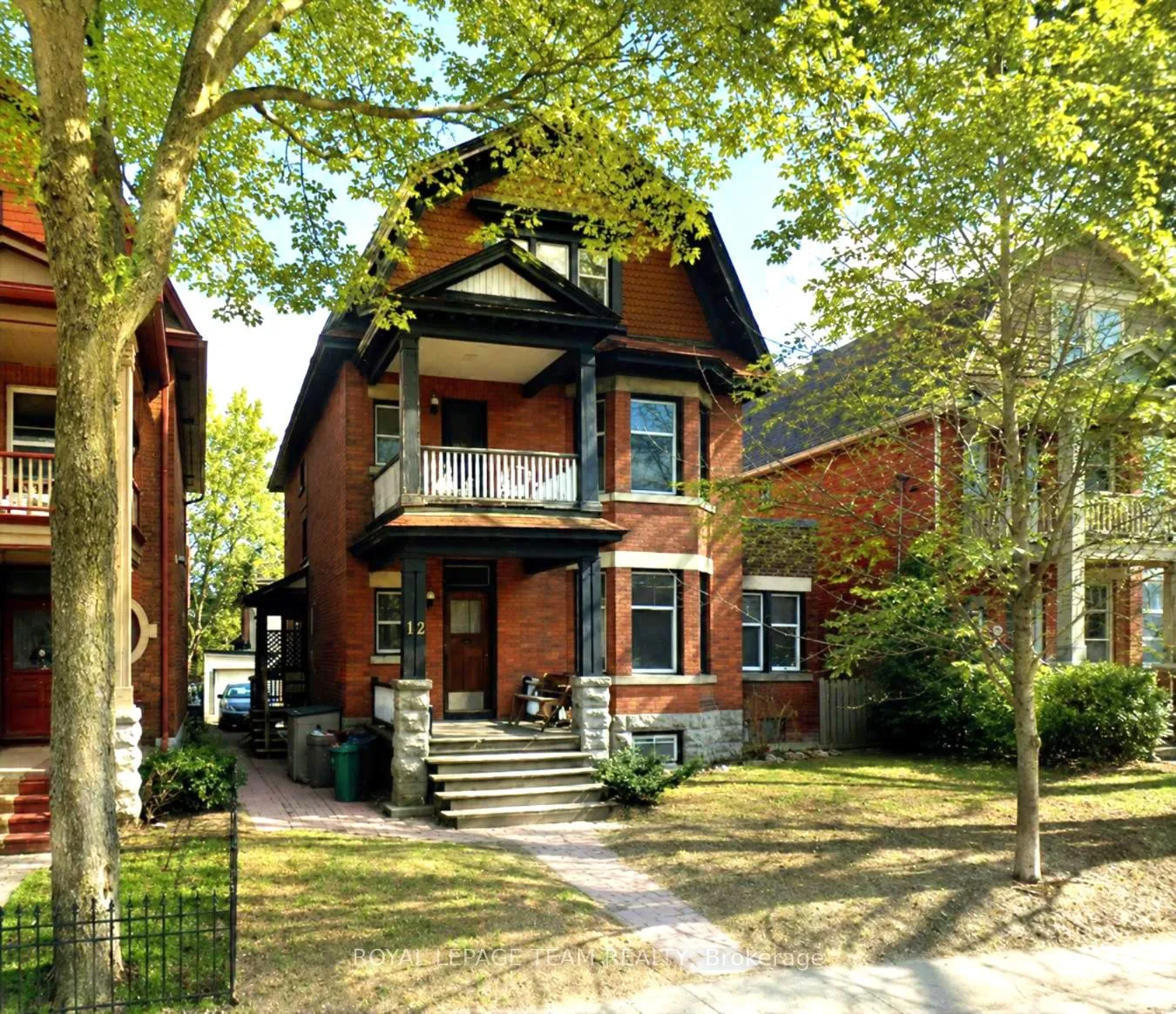 Front of 12 Woodlawn Avenue