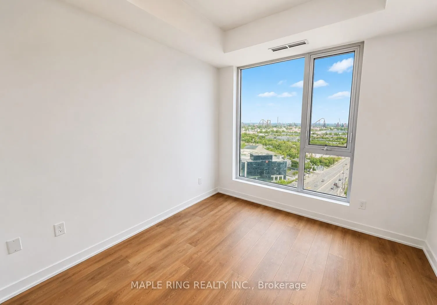 Photo 2 of Unit 1826, 498 Caldari Road, Vaughan, Concord — HOMEH