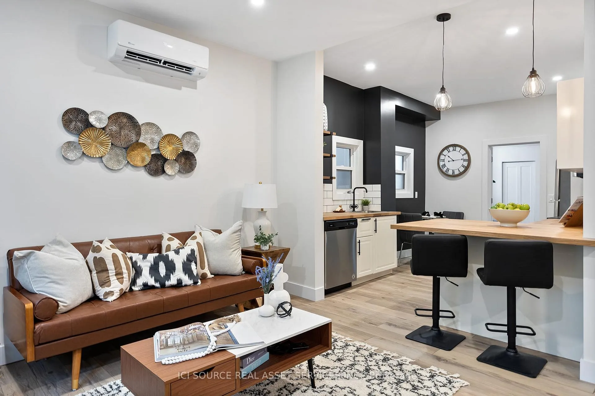Photo 14 of Unit Unit 1, 304 Lincoln Road, Windsor, Walkerville — HOMEH