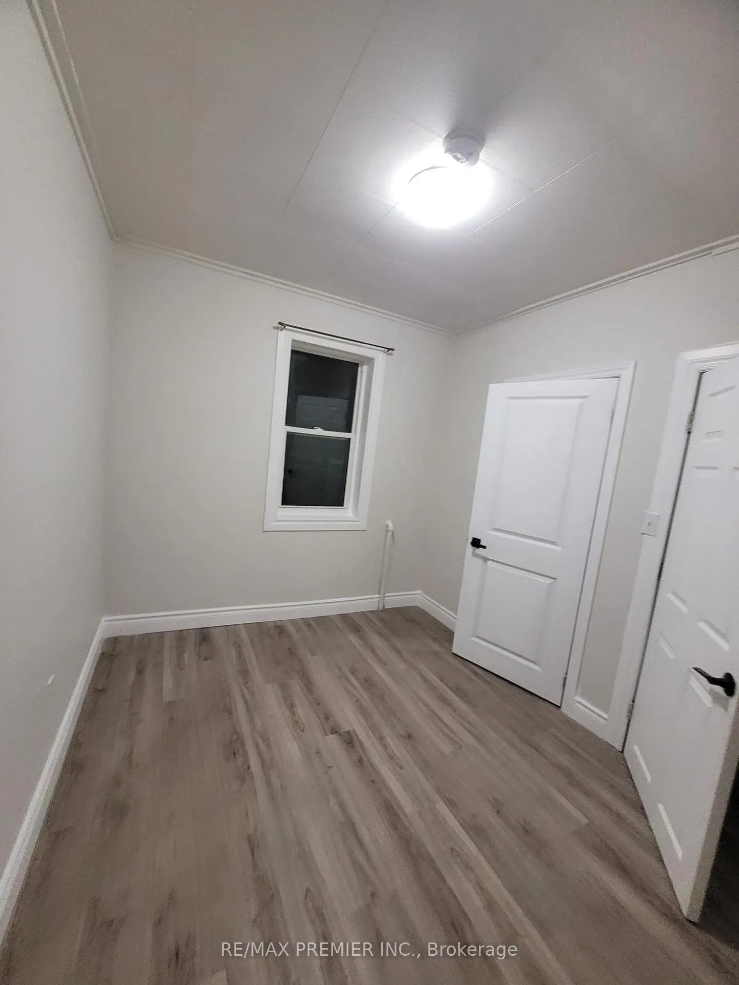 Photo 8 of Unit Front, 189 King Street E, Chatham-Kent, Chatham — HOMEH