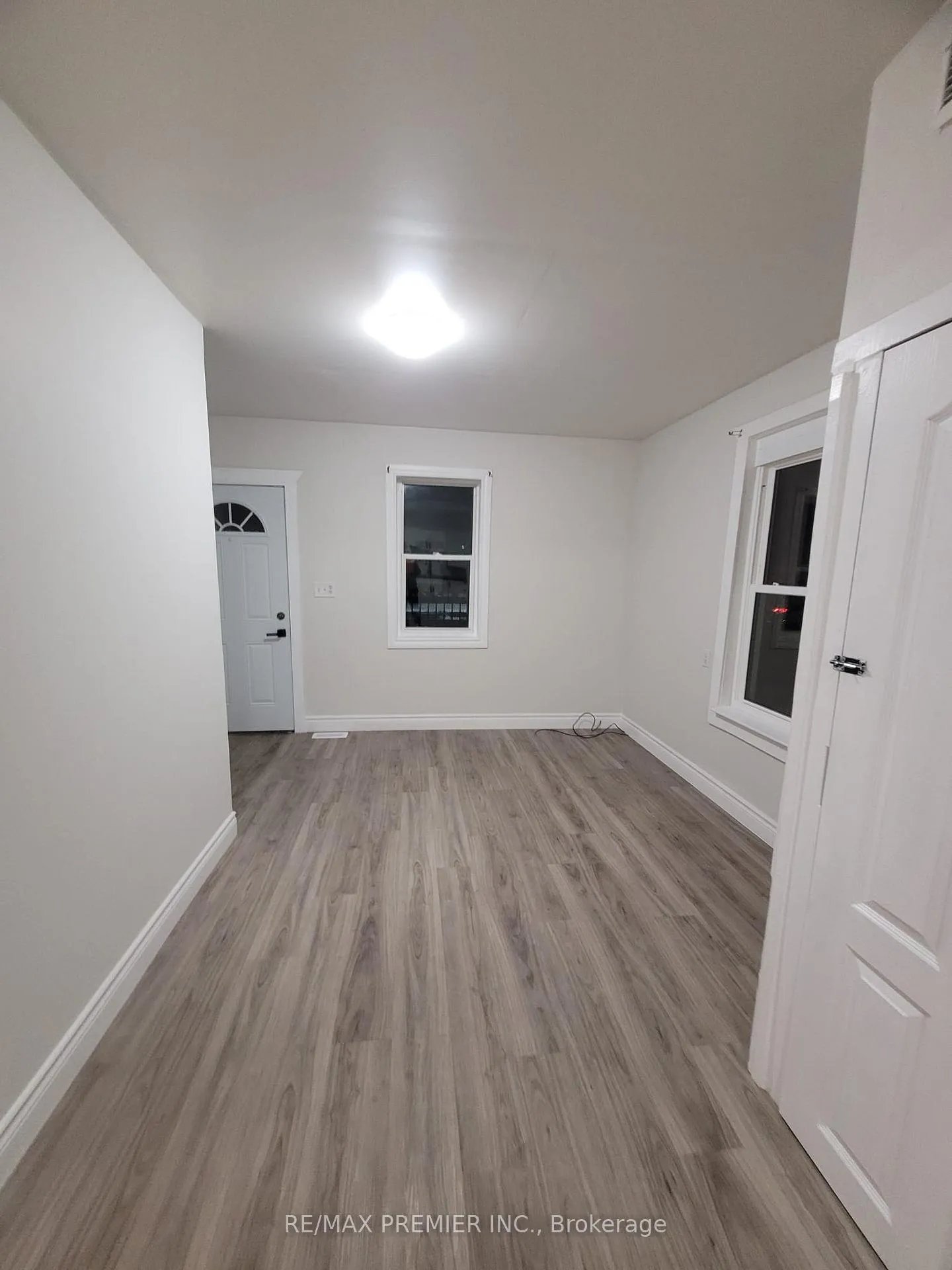 Photo 10 of Unit Front, 189 King Street E, Chatham-Kent, Chatham — HOMEH
