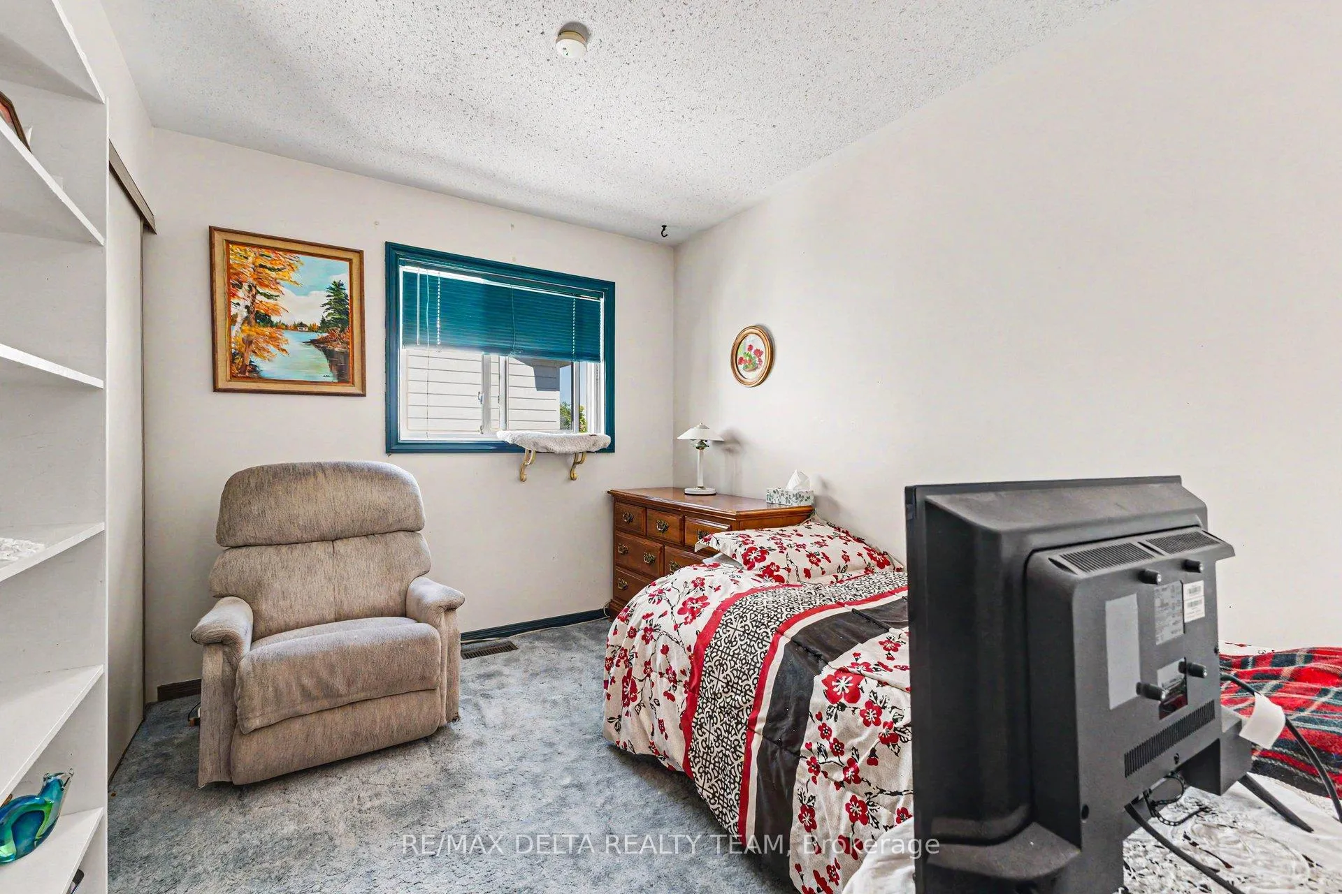 Photo 12 of 27 Bramblegrove Crescent, Ottawa, Hunt Club Park/Greenboro — HOMEH