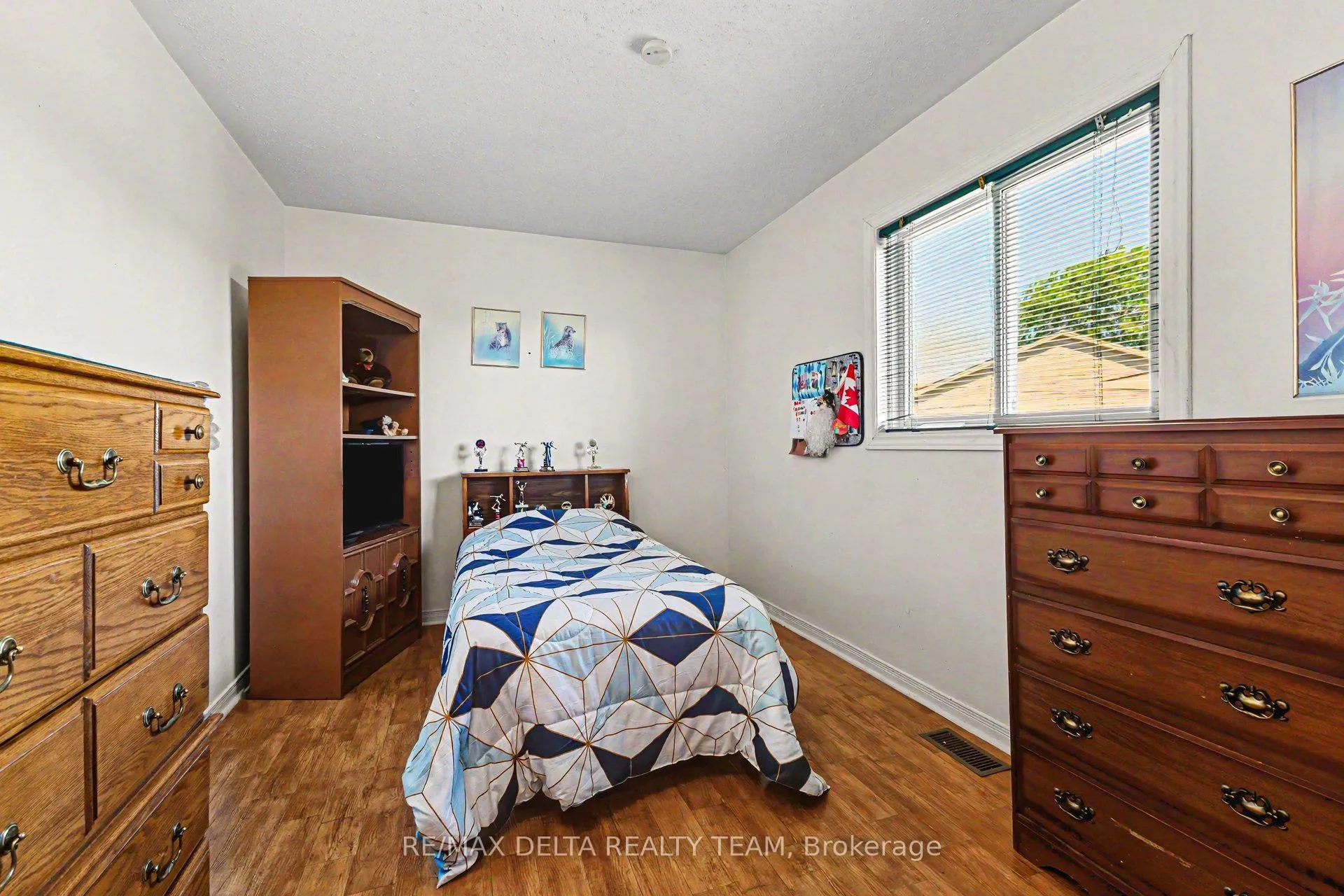 Photo 13 of 27 Bramblegrove Crescent, Ottawa, Hunt Club Park/Greenboro — HOMEH