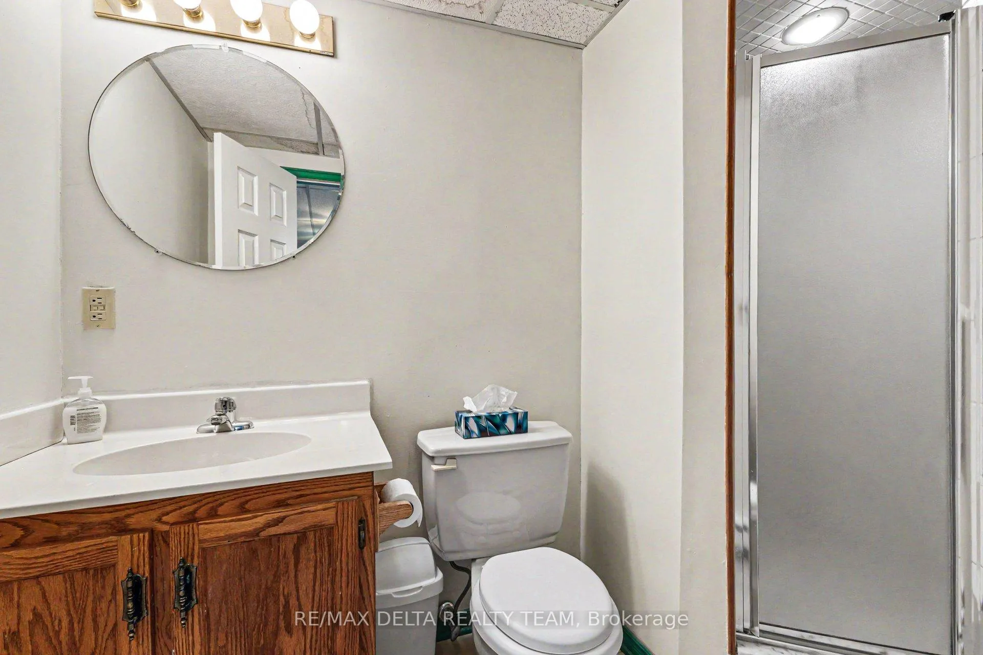 Photo 14 of 27 Bramblegrove Crescent, Ottawa, Hunt Club Park/Greenboro — HOMEH