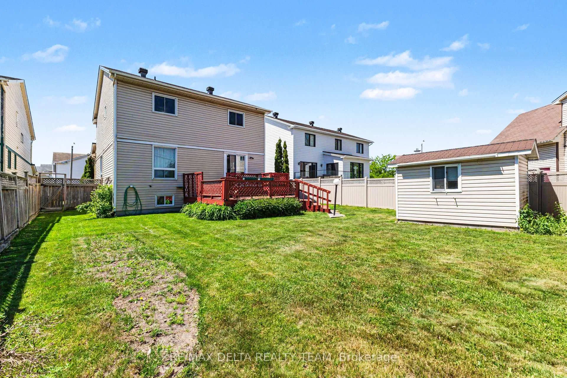 Photo 18 of 27 Bramblegrove Crescent, Ottawa, Hunt Club Park/Greenboro — HOMEH