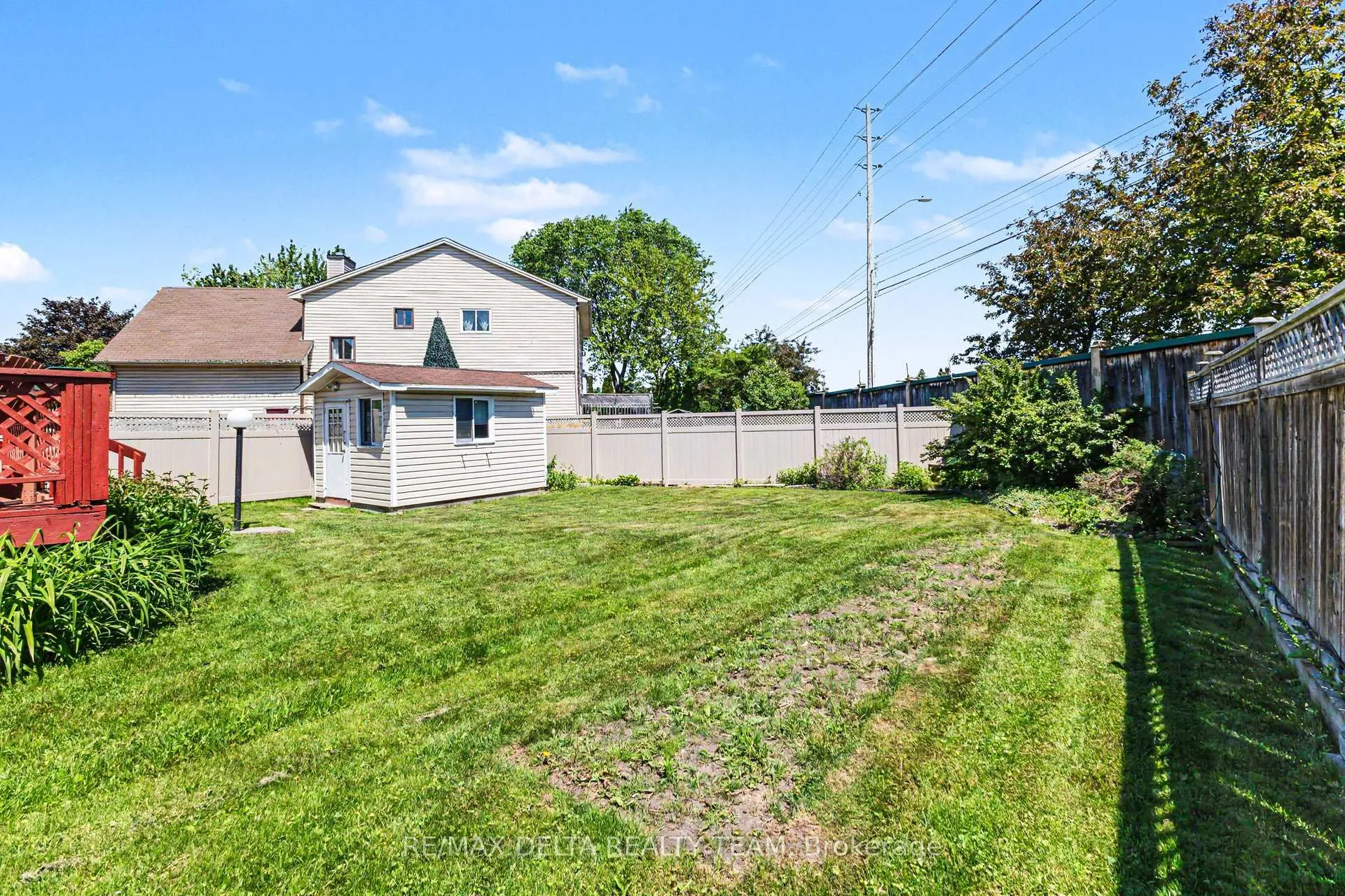 Photo 19 of 27 Bramblegrove Crescent, Ottawa, Hunt Club Park/Greenboro — HOMEH
