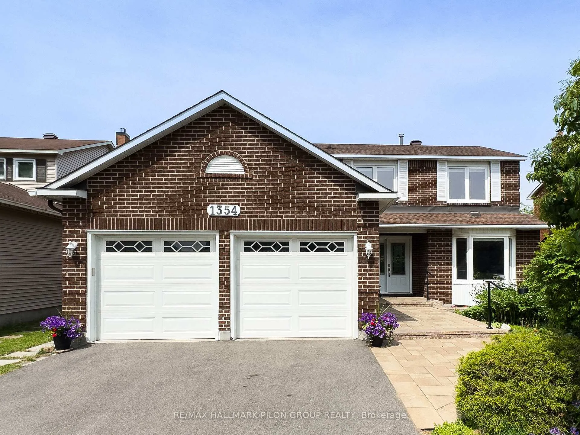 Photo 1 of 1354 Mountainside Crescent, Ottawa, Bilberry Creek/Queenswood Heights — HOMEH