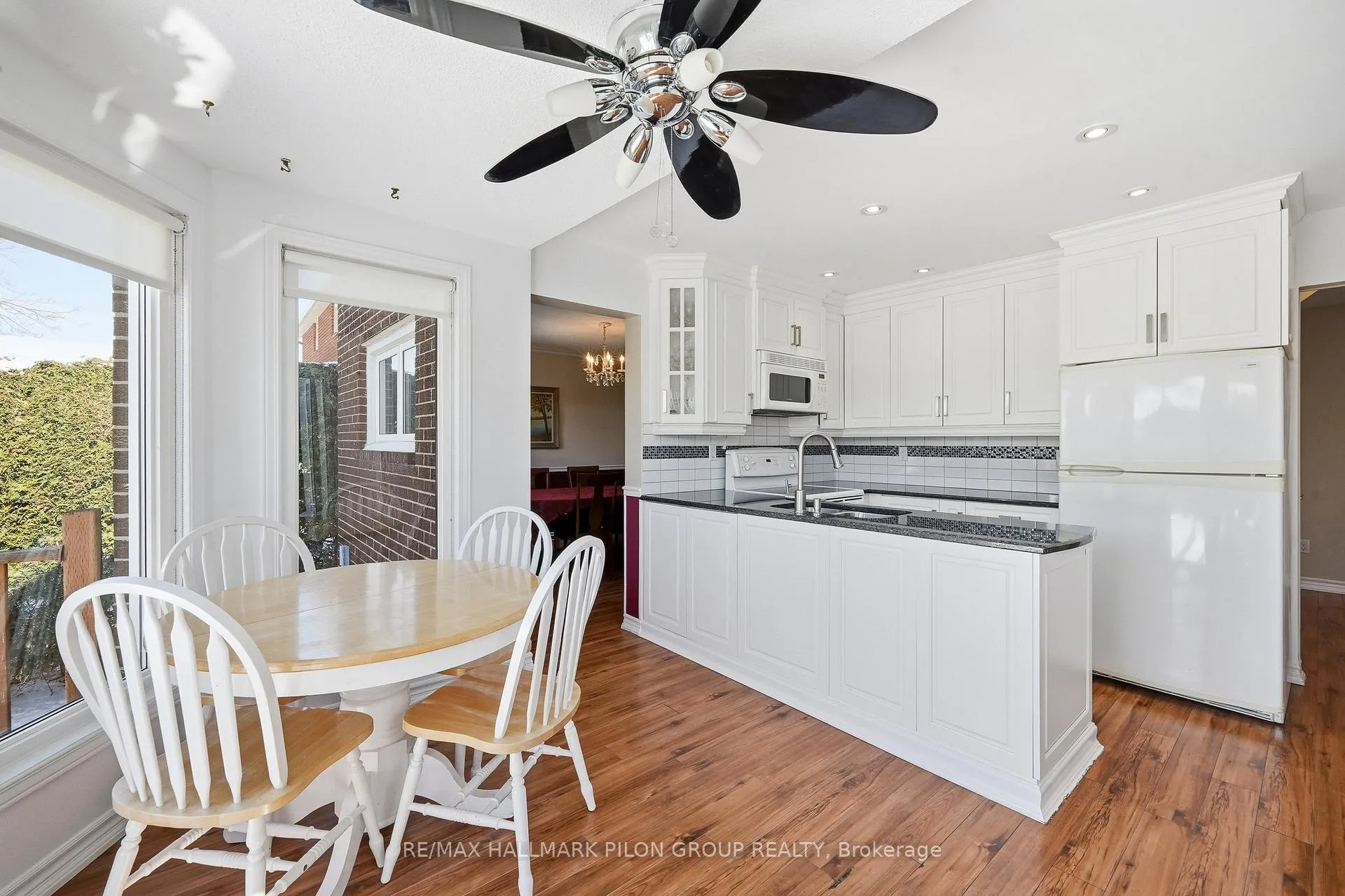 Photo 8 of 1354 Mountainside Crescent, Ottawa, Bilberry Creek/Queenswood Heights — HOMEH