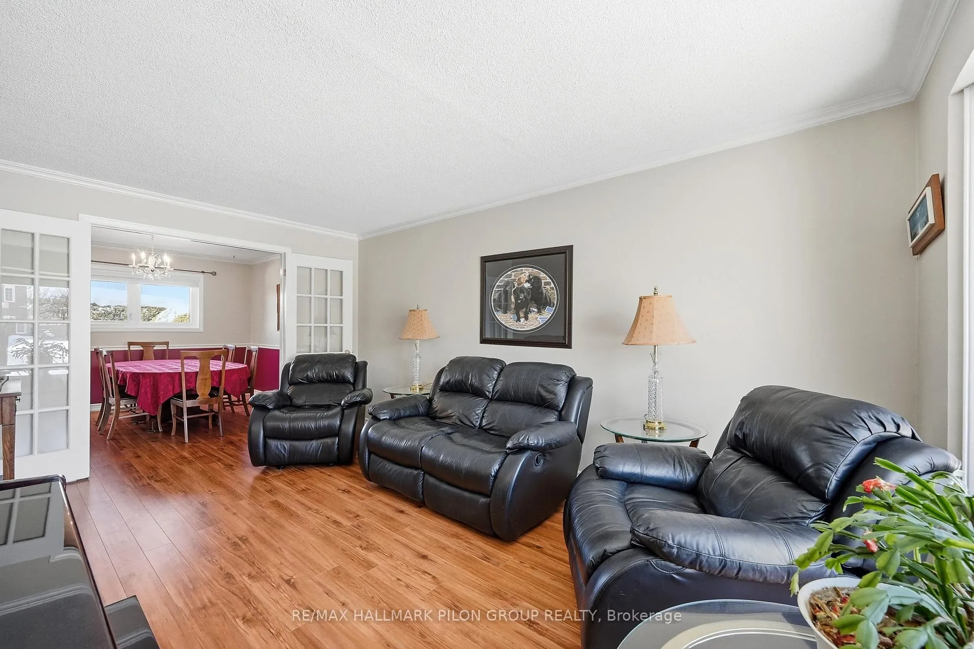 Photo 12 of 1354 Mountainside Crescent, Ottawa, Bilberry Creek/Queenswood Heights — HOMEH