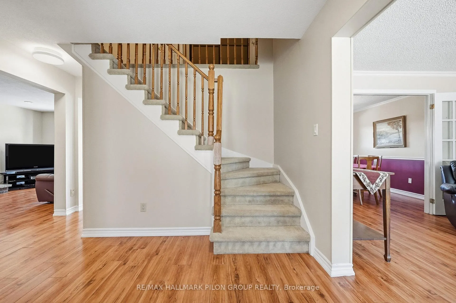 Photo 16 of 1354 Mountainside Crescent, Ottawa, Bilberry Creek/Queenswood Heights — HOMEH