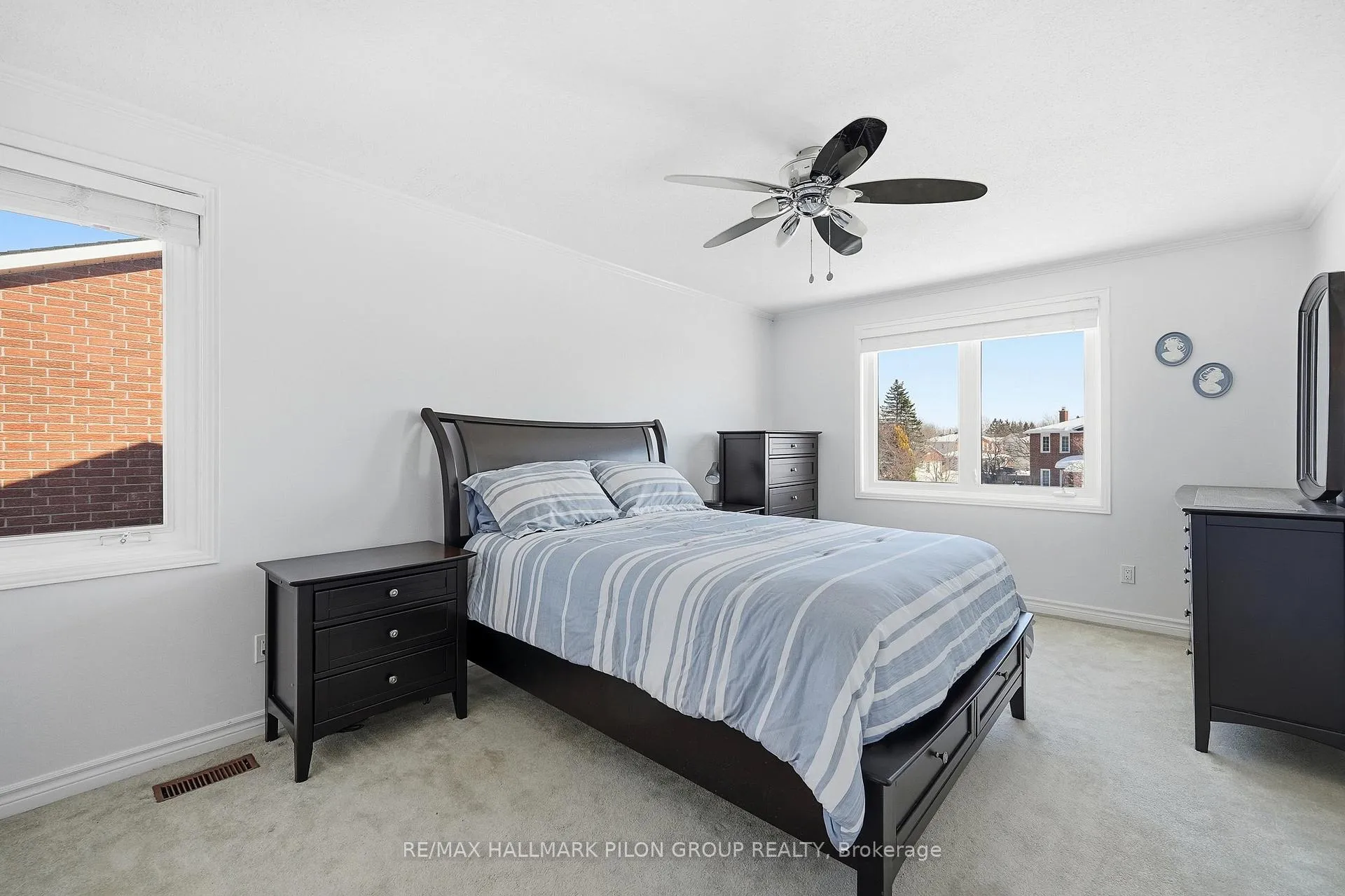 Photo 17 of 1354 Mountainside Crescent, Ottawa, Bilberry Creek/Queenswood Heights — HOMEH