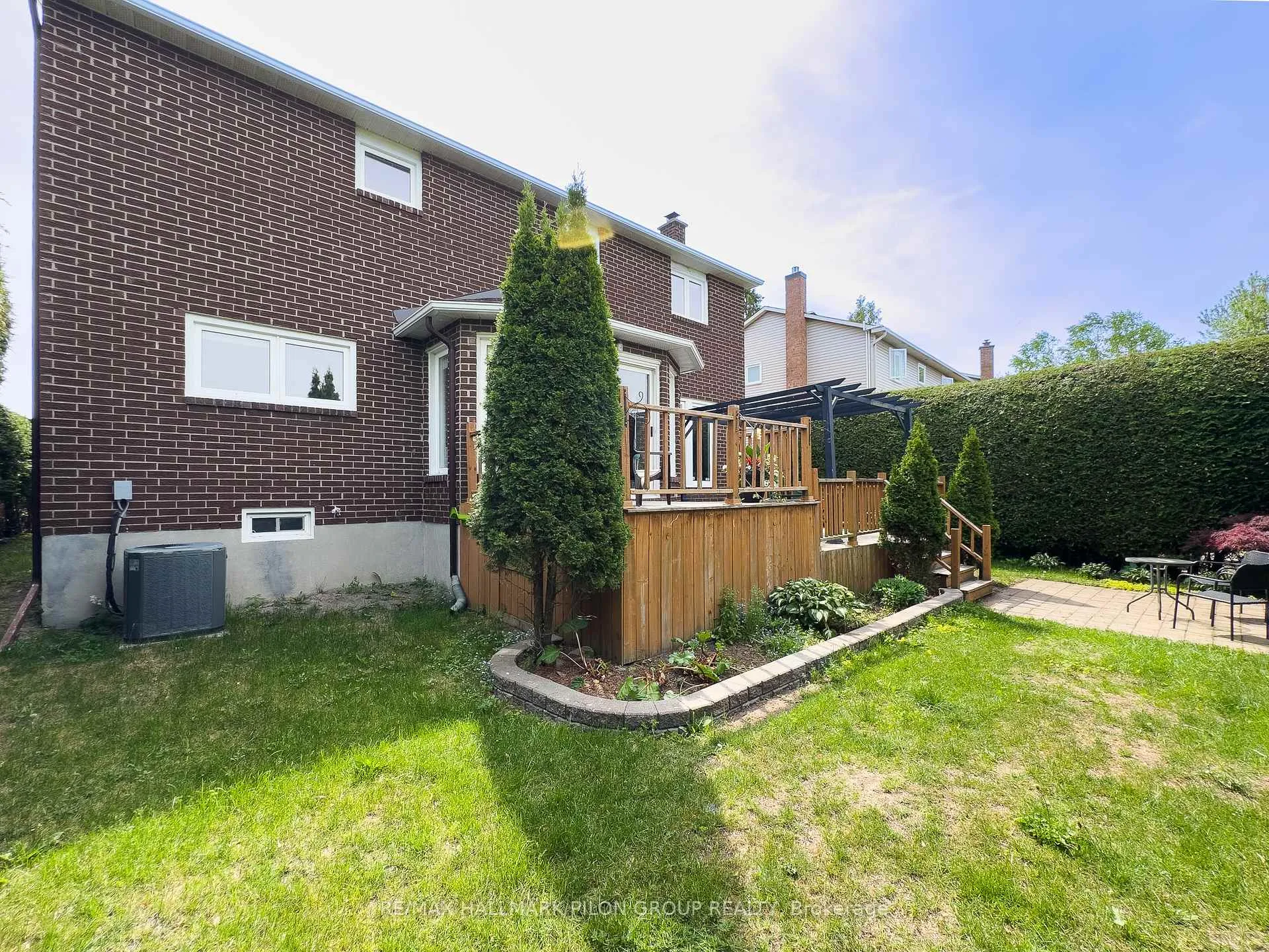 Photo 27 of 1354 Mountainside Crescent, Ottawa, Bilberry Creek/Queenswood Heights — HOMEH