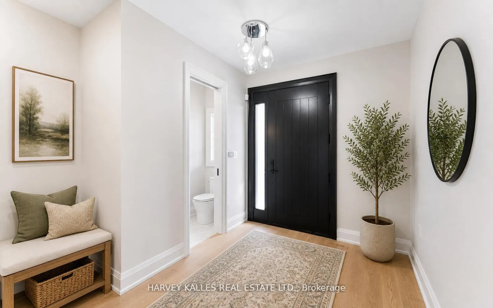 Photo 4 of 94 Prince Edward Drive S, Etobicoke, Stonegate-Queensway — HOMEH