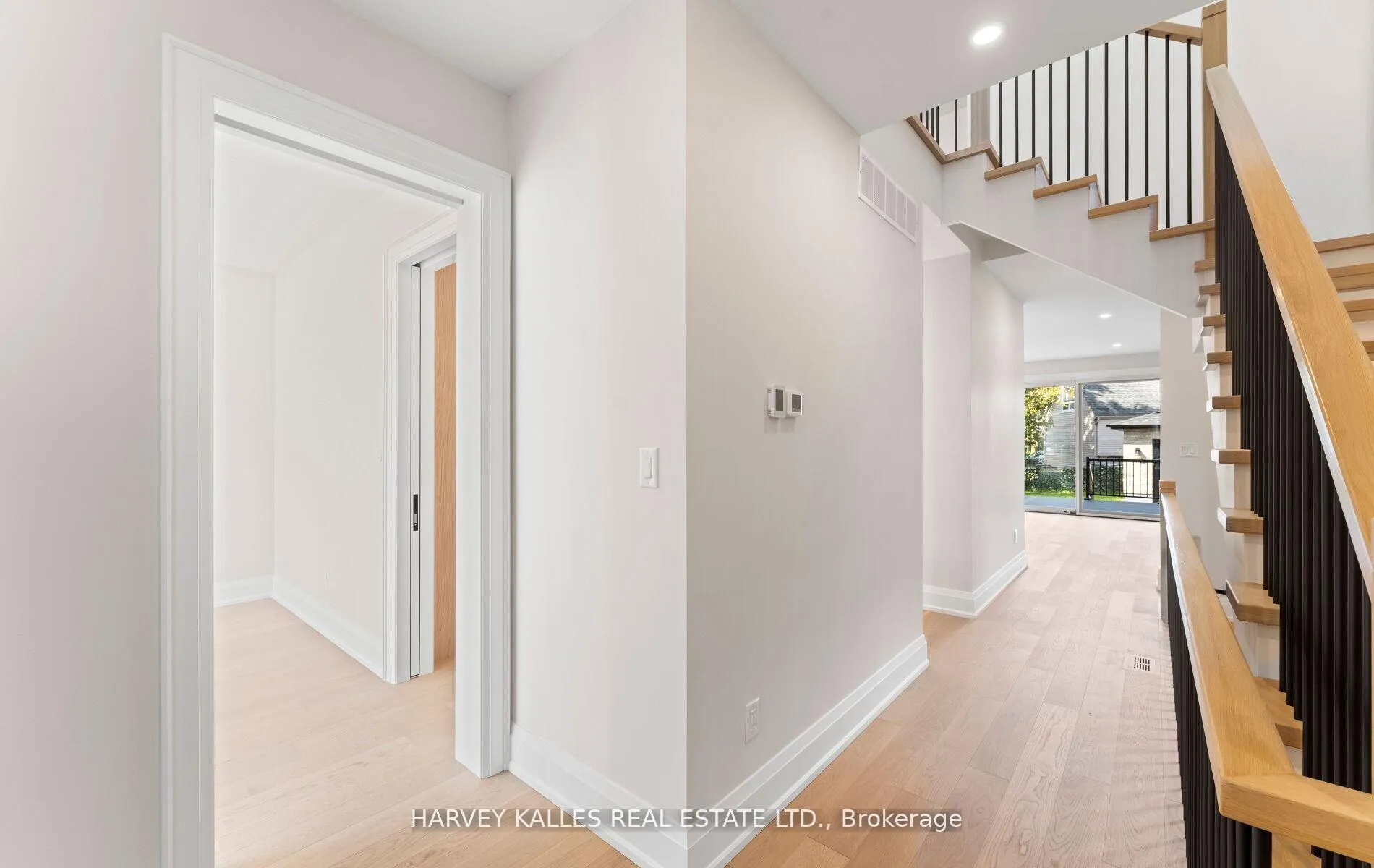 Photo 7 of 94 Prince Edward Drive S, Etobicoke, Stonegate-Queensway — HOMEH
