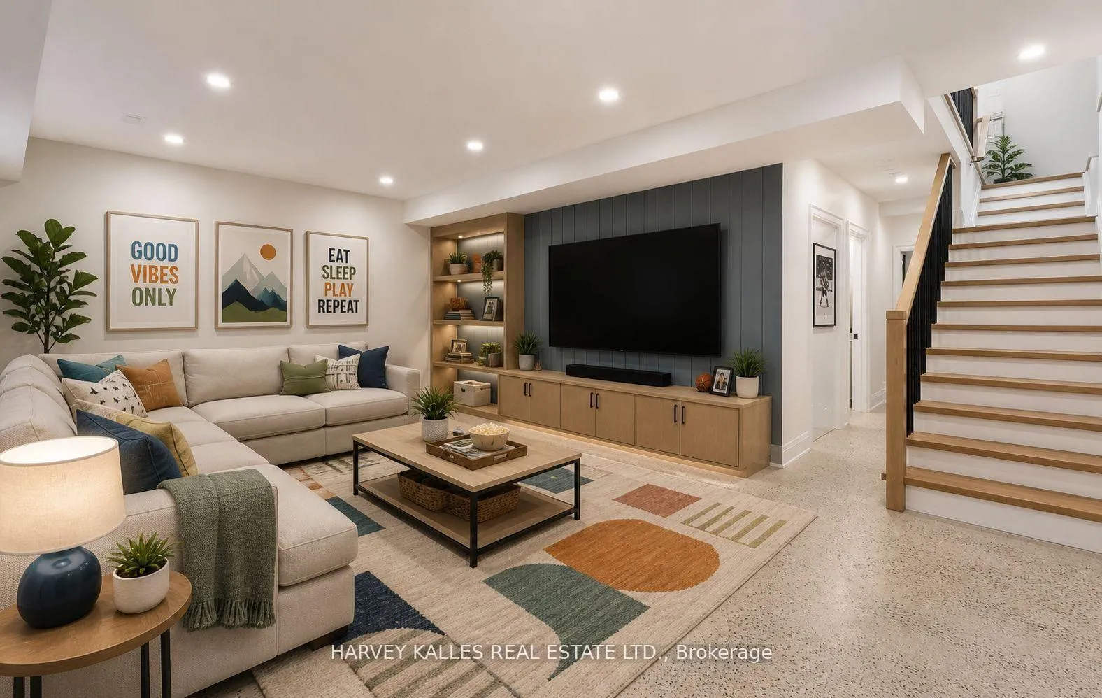 Photo 42 of 94 Prince Edward Drive S, Etobicoke, Stonegate-Queensway — HOMEH