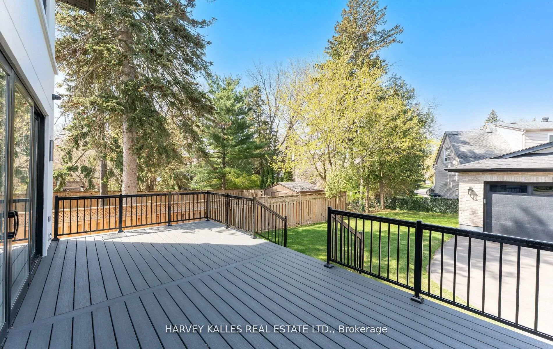 Photo 47 of 94 Prince Edward Drive S, Etobicoke, Stonegate-Queensway — HOMEH