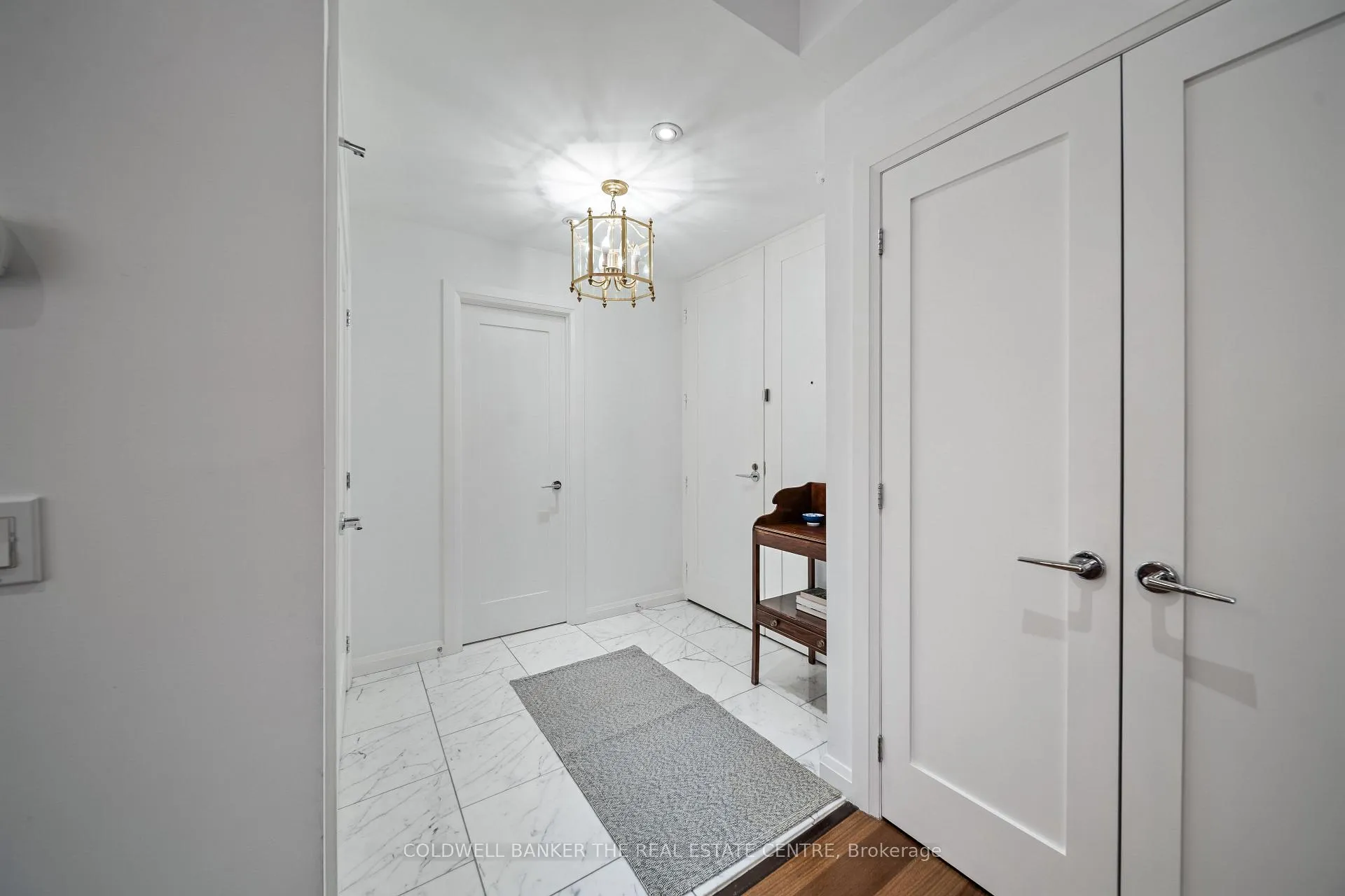 Photo 4 of Unit 206, 447 Walmer Road, Toronto, Forest Hill South — HOMEH