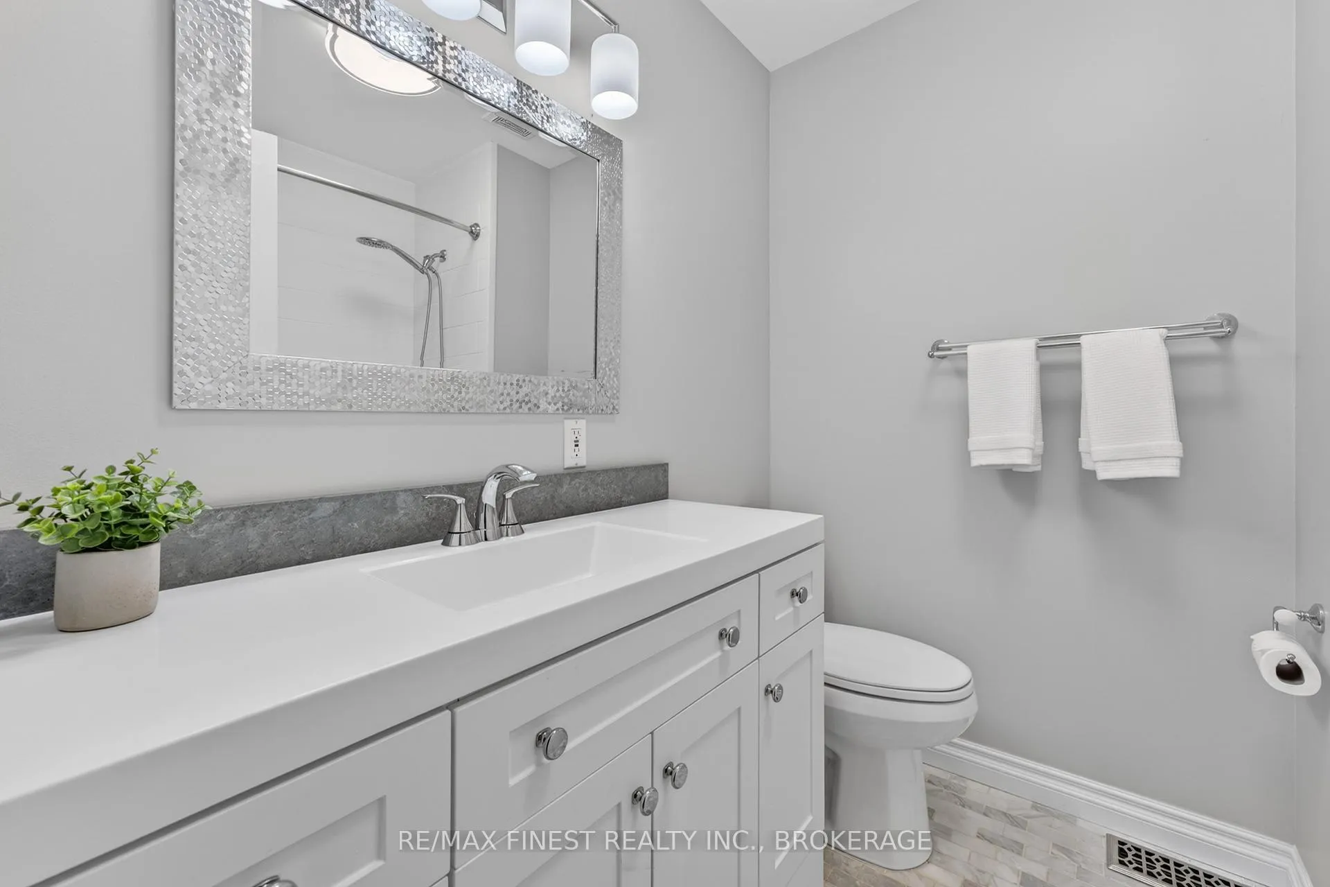 Photo 18 of 2388 Horning Road, Frontenac, Frontenac South — HOMEH