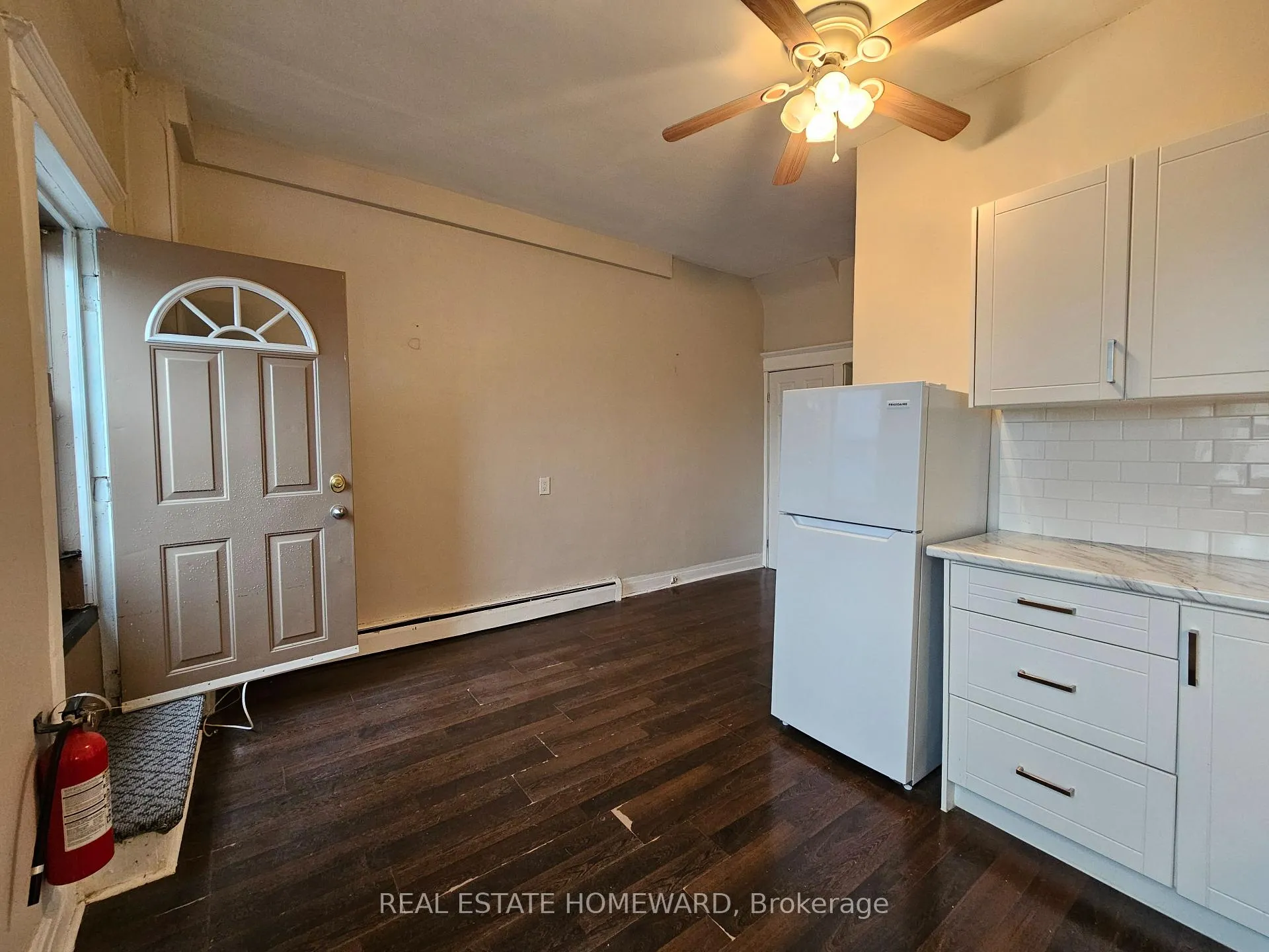 Photo 4 of Unit A, 733 Pape Avenue, Toronto, Danforth — HOMEH